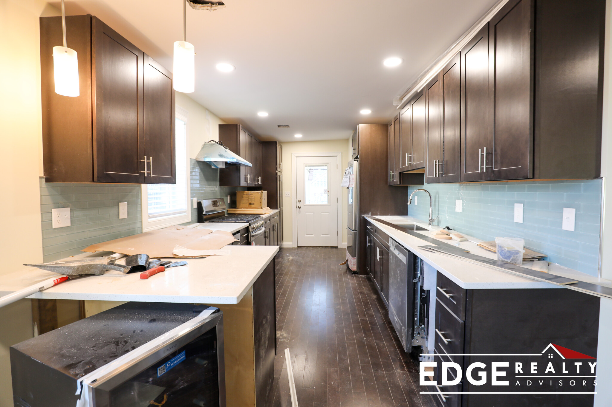 4 bed, 4+ bath apartment for rent at 32 Albion St Unit 1, Medford — photo 1 of 11