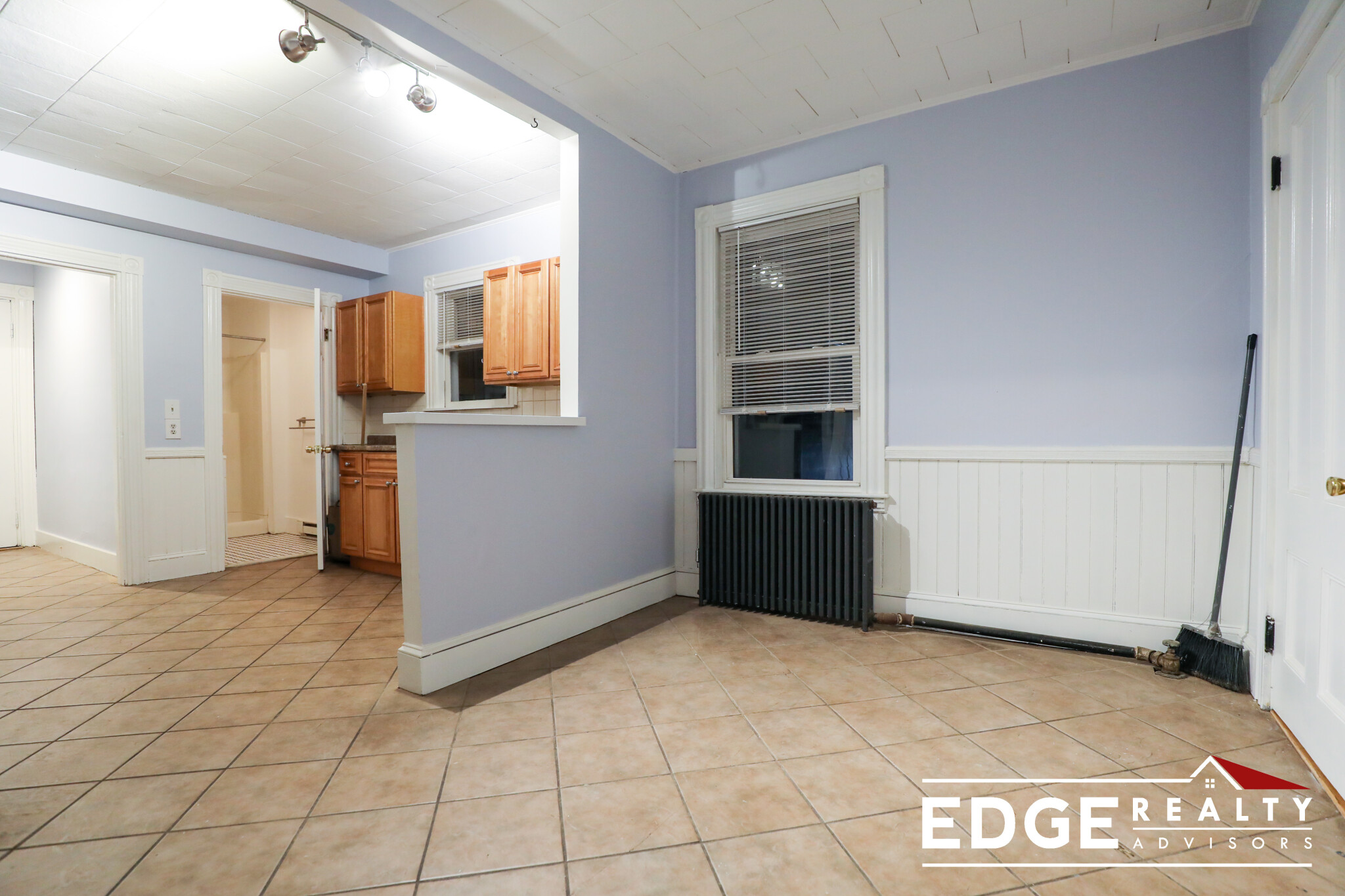 4 bed, 2 bath apartment for rent at 3 Appian Way, Allston — photo 2 of 10
