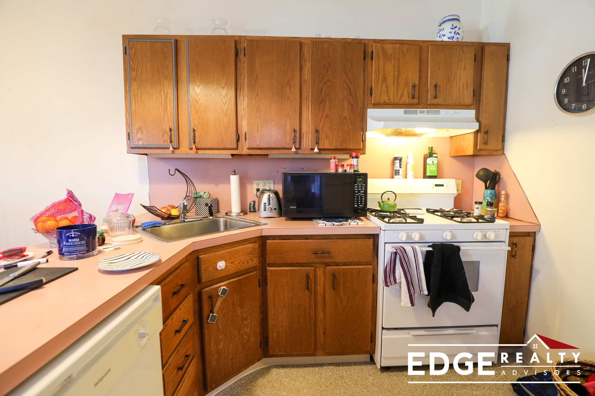 2 bed, 1 bath apartment for rent at 20 Winthrop St Unit 2, Waltham — photo 2 of 11