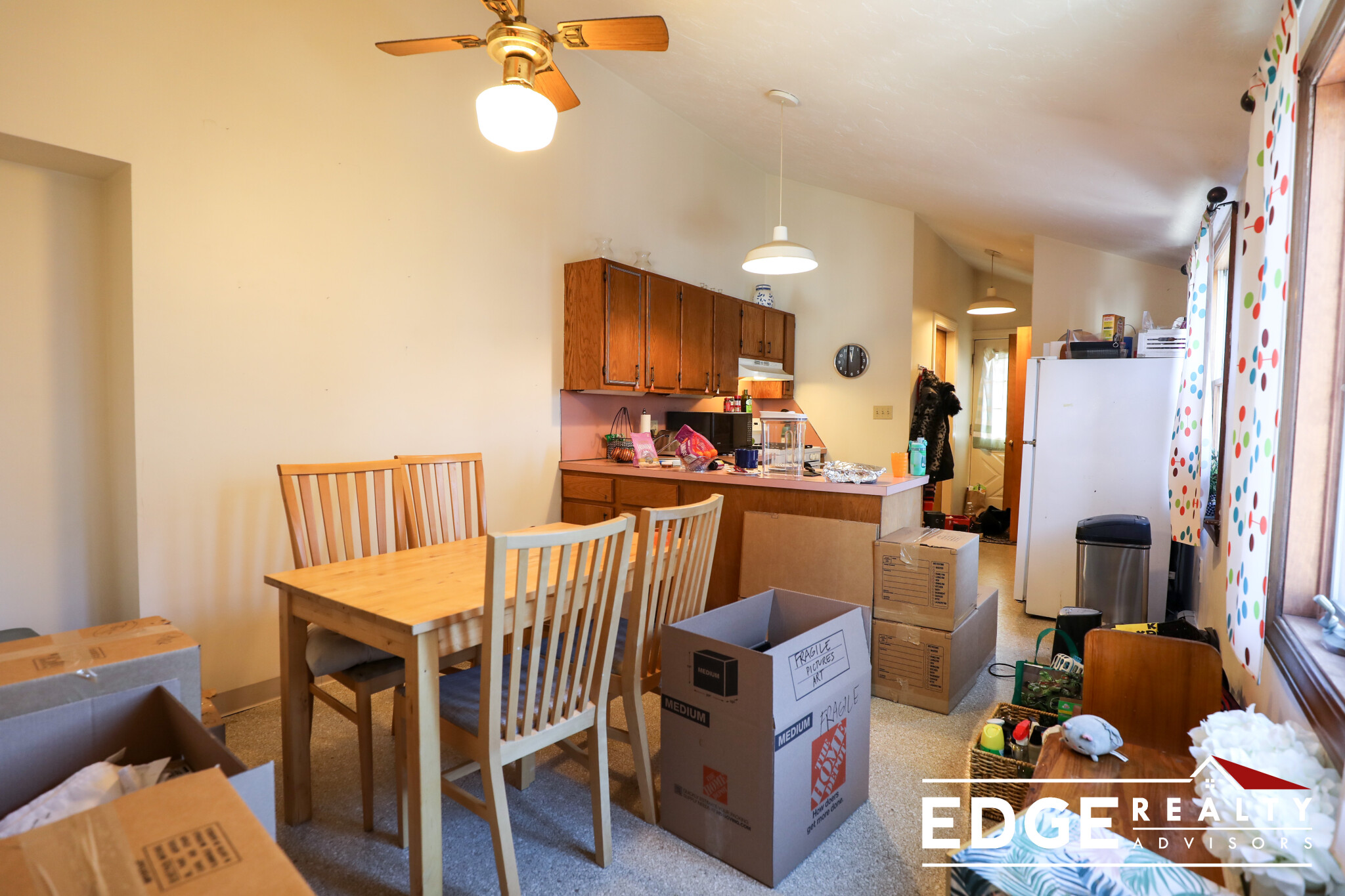 2 bed, 1 bath apartment for rent at 20 Winthrop St Unit 2, Waltham — photo 3 of 11