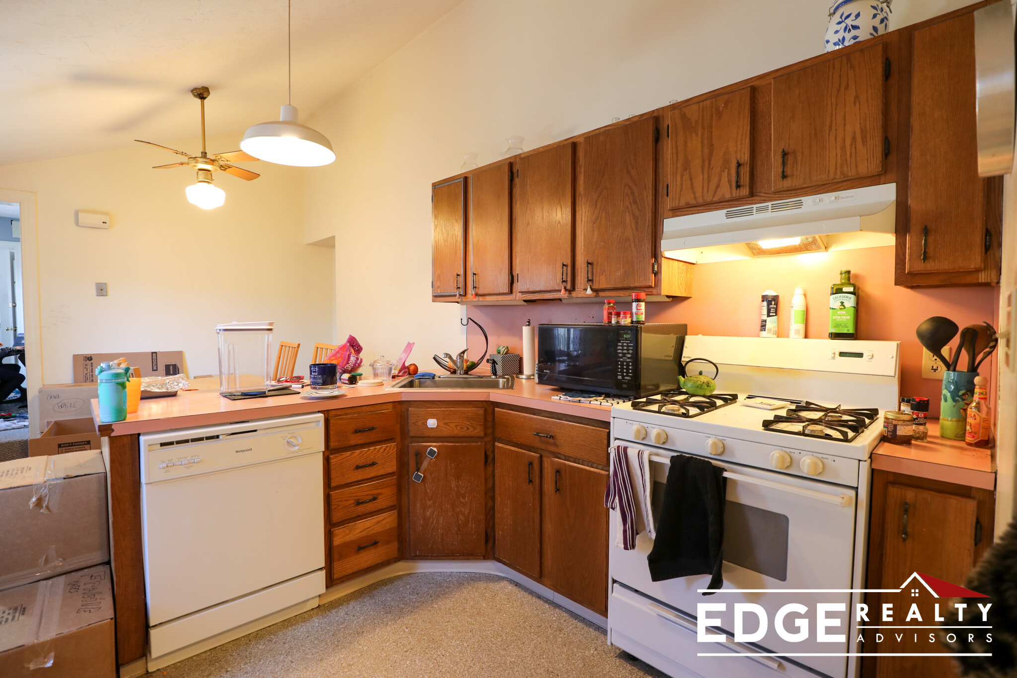 2 bed, 1 bath apartment for rent at 20 Winthrop St Unit 2, Waltham — photo 1 of 11