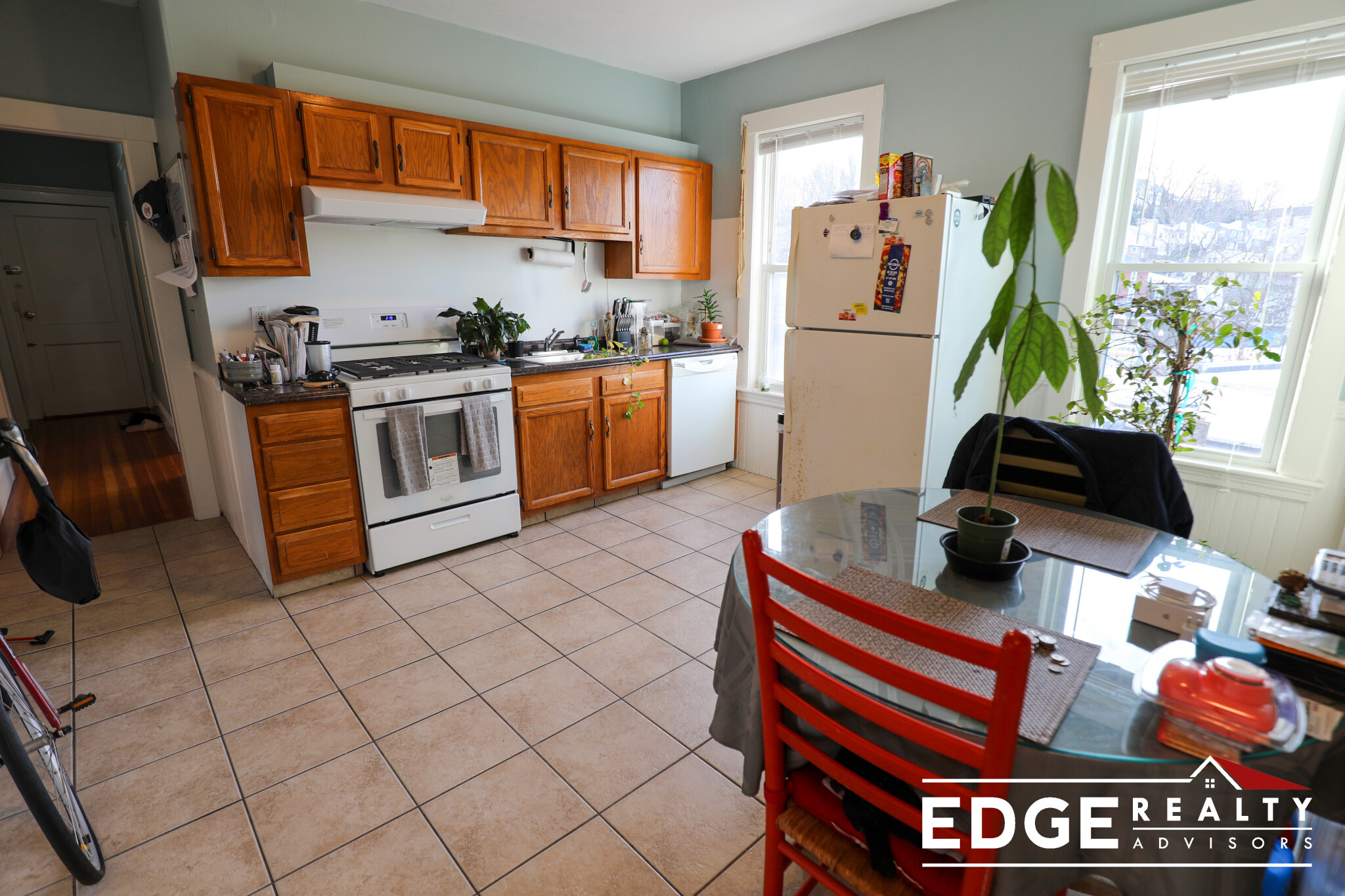 2 bed, 1 bath apartment for rent at 523 Washington St Unit 3, Brighton — photo 1 of 10