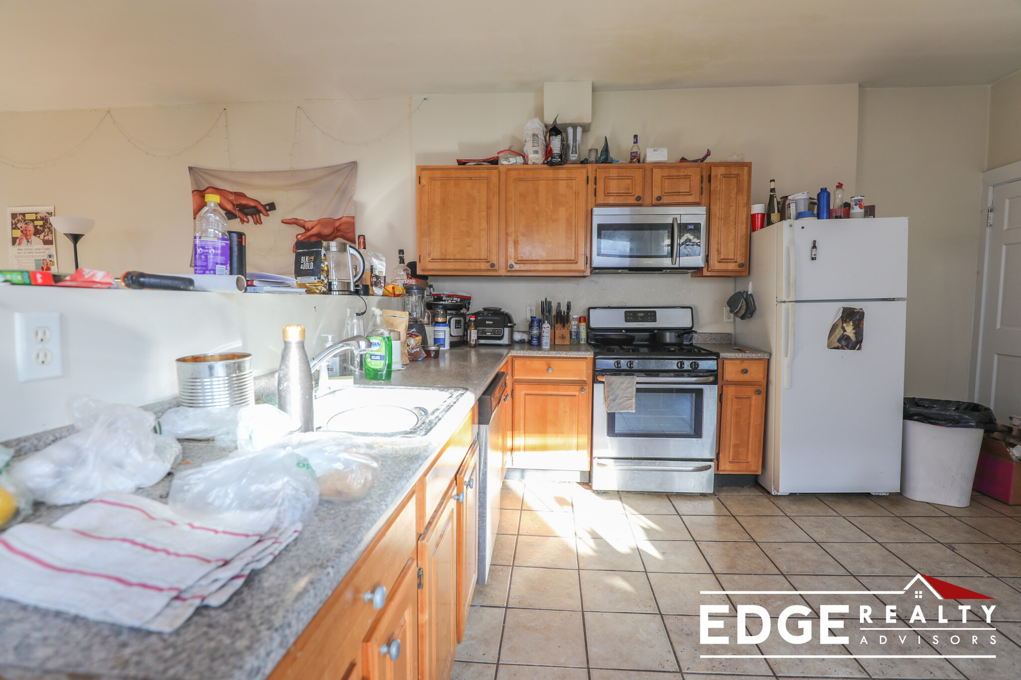 4 bed, 2 bath apartment for rent at 1278 Commonwealth Ave Unit 6, Allston — photo 3 of 10