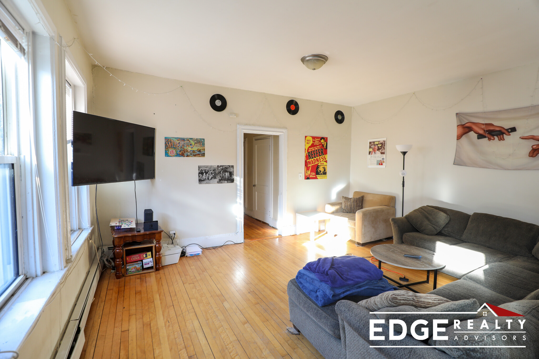 4 bed, 2 bath apartment for rent at 1278 Commonwealth Ave Unit 6, Allston — photo 4 of 10