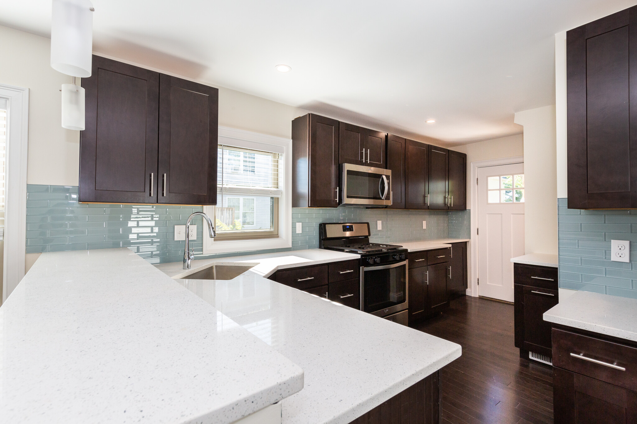 4 bed, 4+ bath apartment for rent at 39 Harvard St Unit 3, Medford — photo 13 of 15