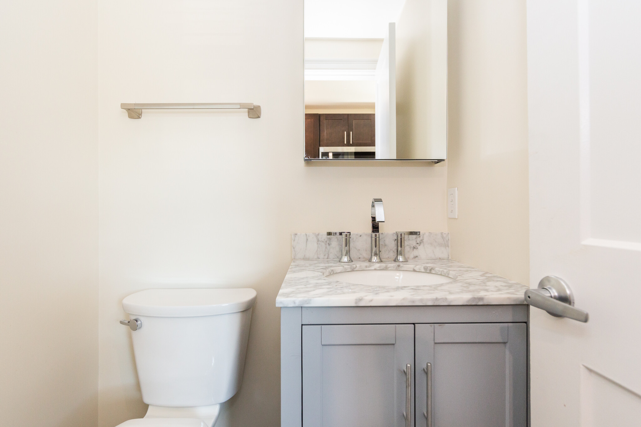 4 bed, 4+ bath apartment for rent at 39 Harvard St Unit 3, Medford — photo 11 of 15