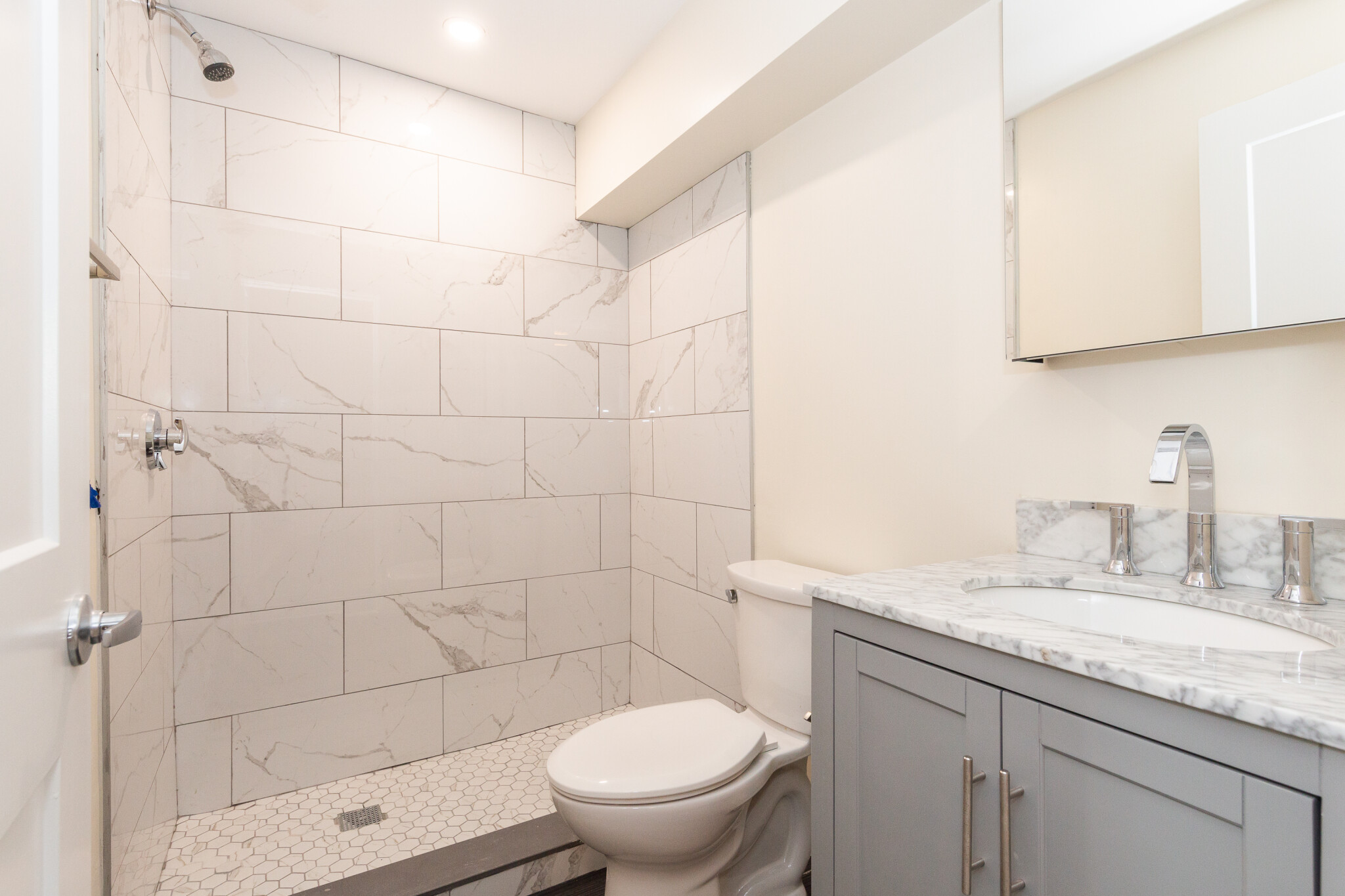 4 bed, 4+ bath apartment for rent at 39 Harvard St Unit 3, Medford — photo 8 of 15