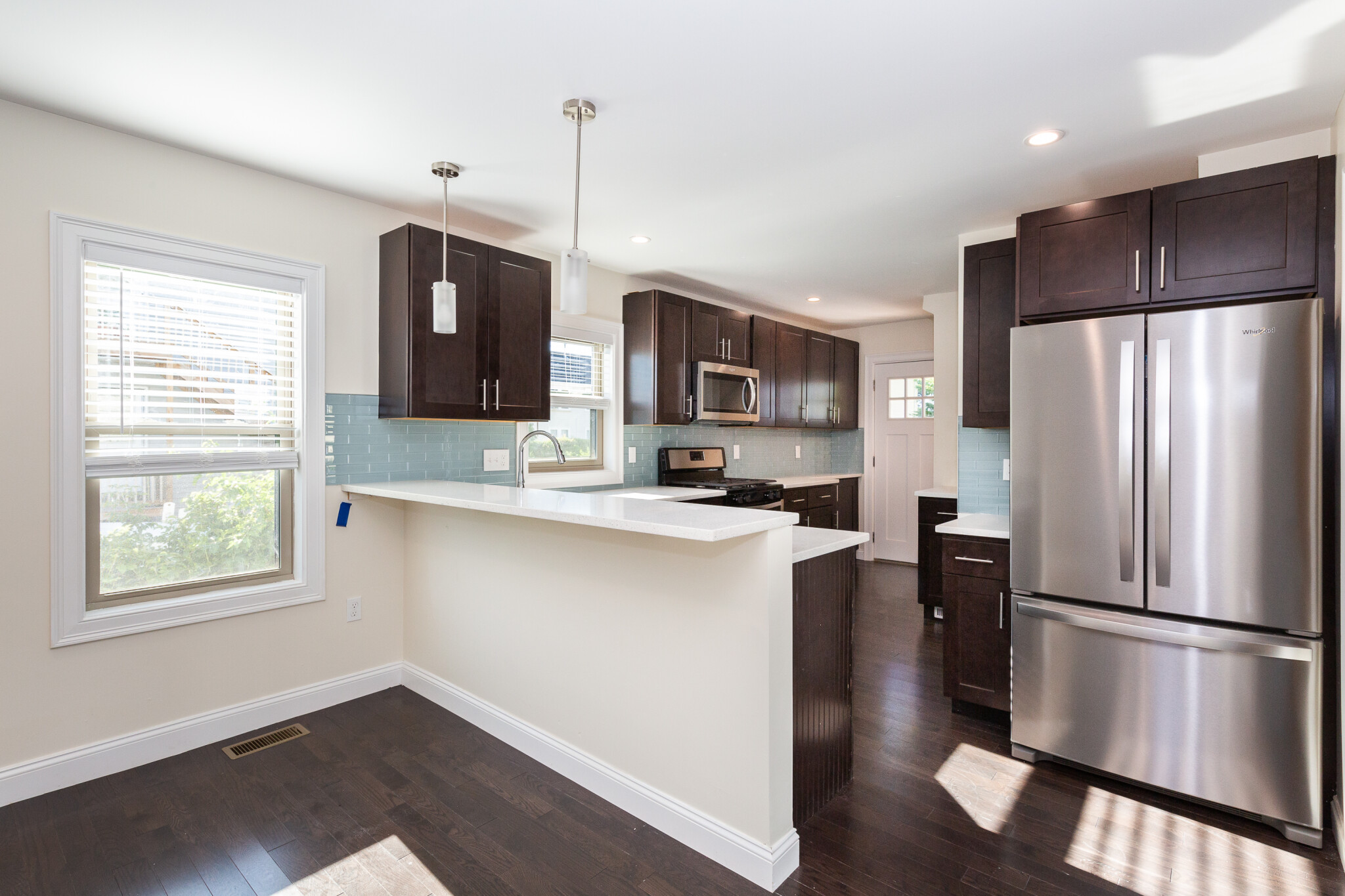 4 bed, 4+ bath apartment for rent at 39 Harvard St Unit 3, Medford — photo 12 of 15