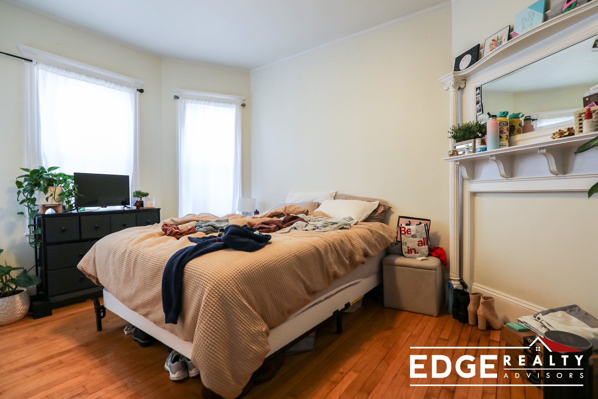 7 bed, 3 bath apartment for rent at 7 Greylock Rd Unit 3, Allston — photo 11 of 15