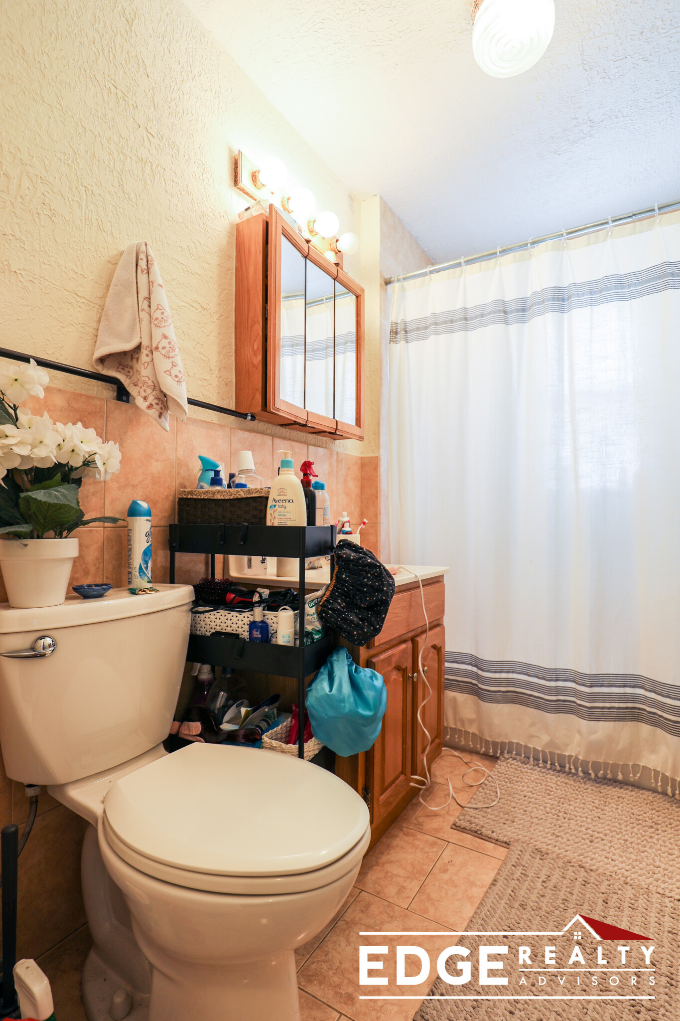 7 bed, 3 bath apartment for rent at 7 Greylock Rd Unit 3, Allston — photo 8 of 15