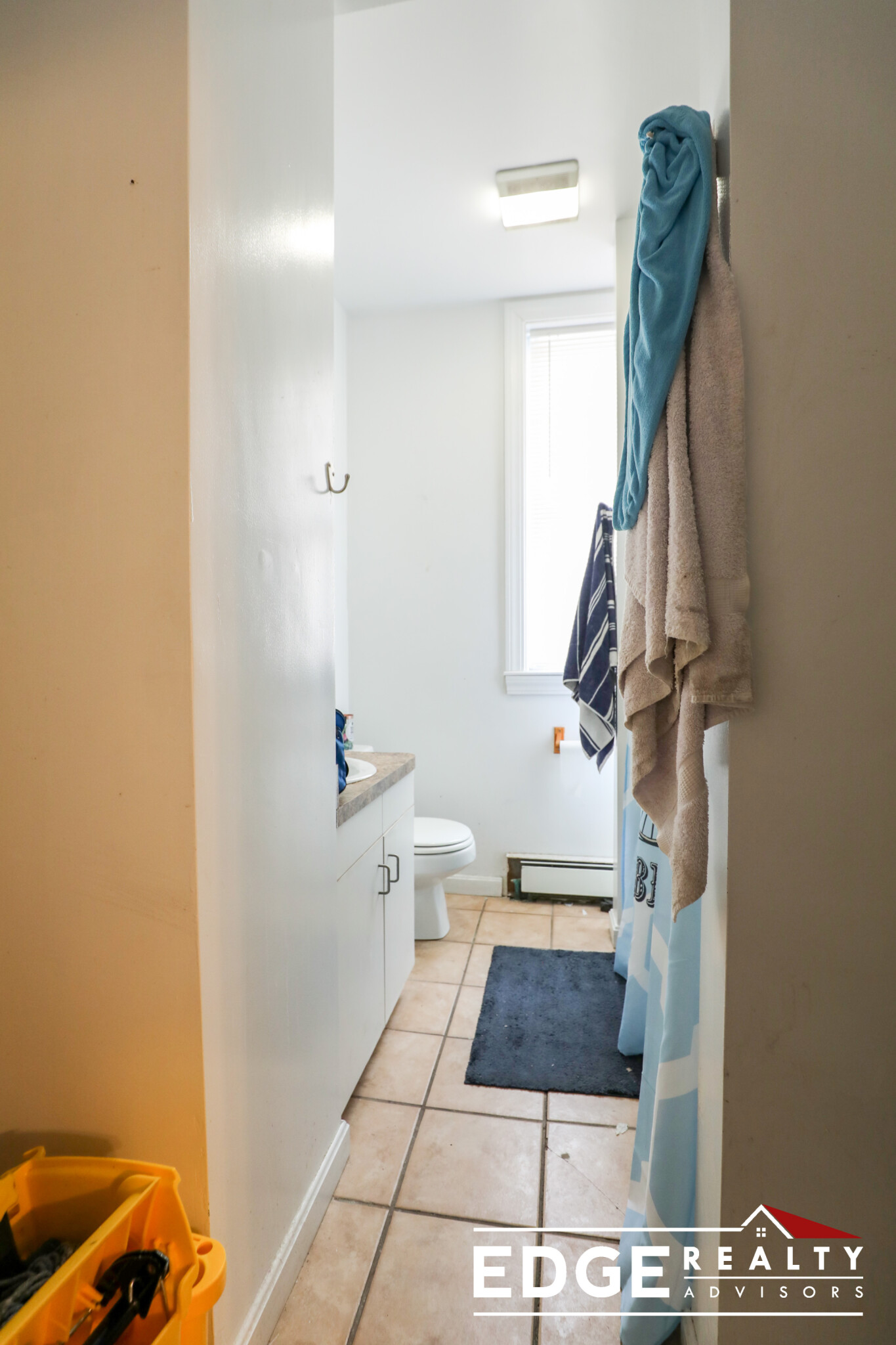 6 bed, 3 bath apartment for rent at 19 Farrington Ave Unit 1, Allston — photo 8 of 12
