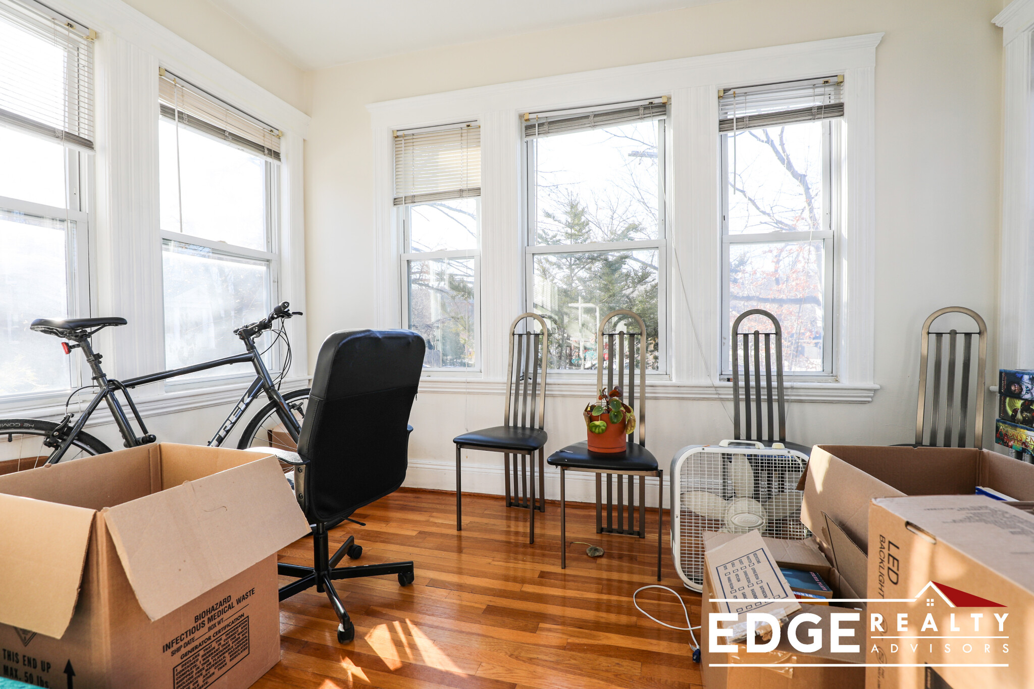 4 bed, 2 bath apartment for rent at 42 Lawton St Unit 1, Coolidge Corner — photo 6 of 14