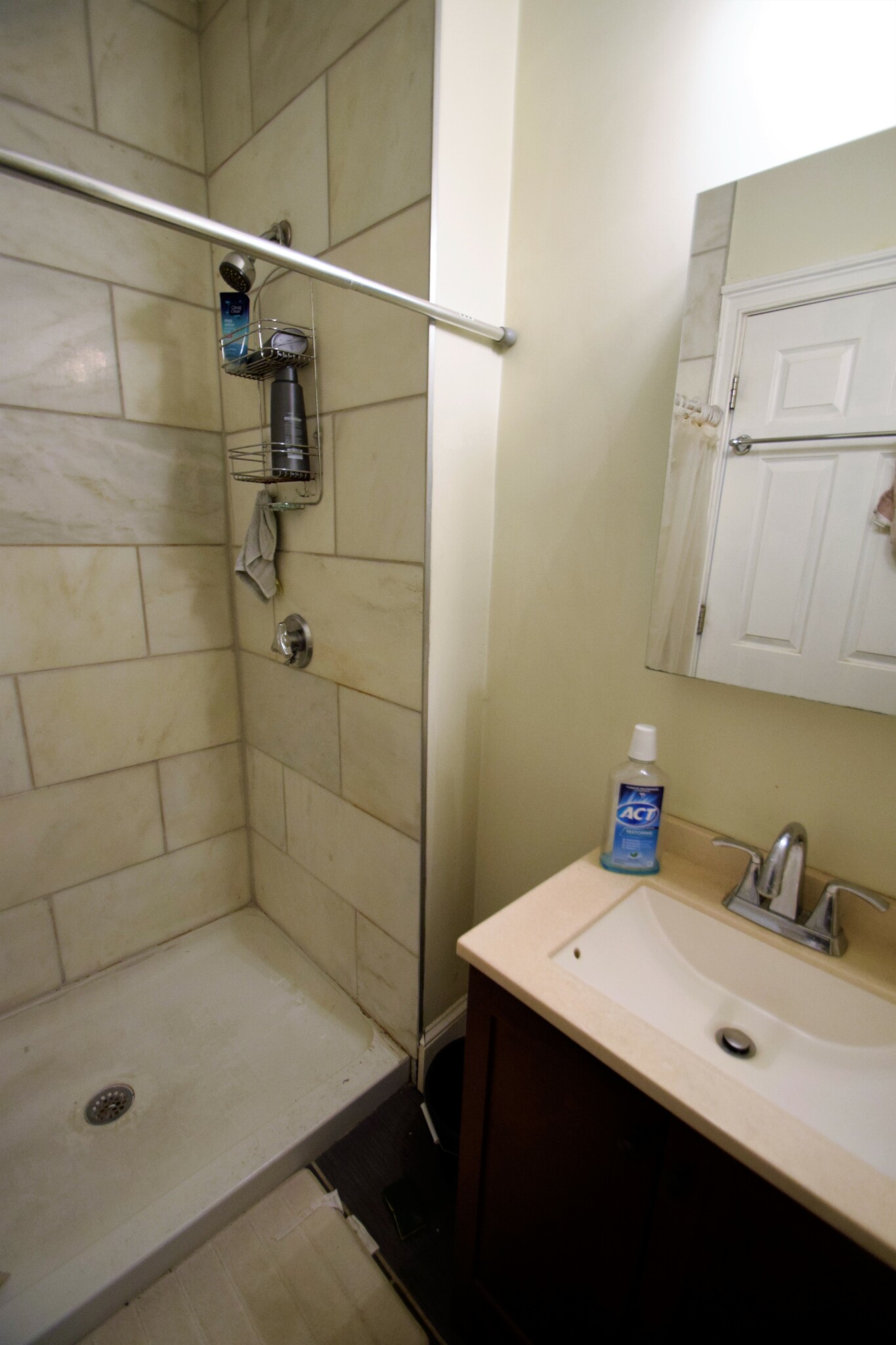 3 bed, 2 bath apartment for rent at 13 Winter Hill Rd Unit 1, Medford — photo 6 of 12