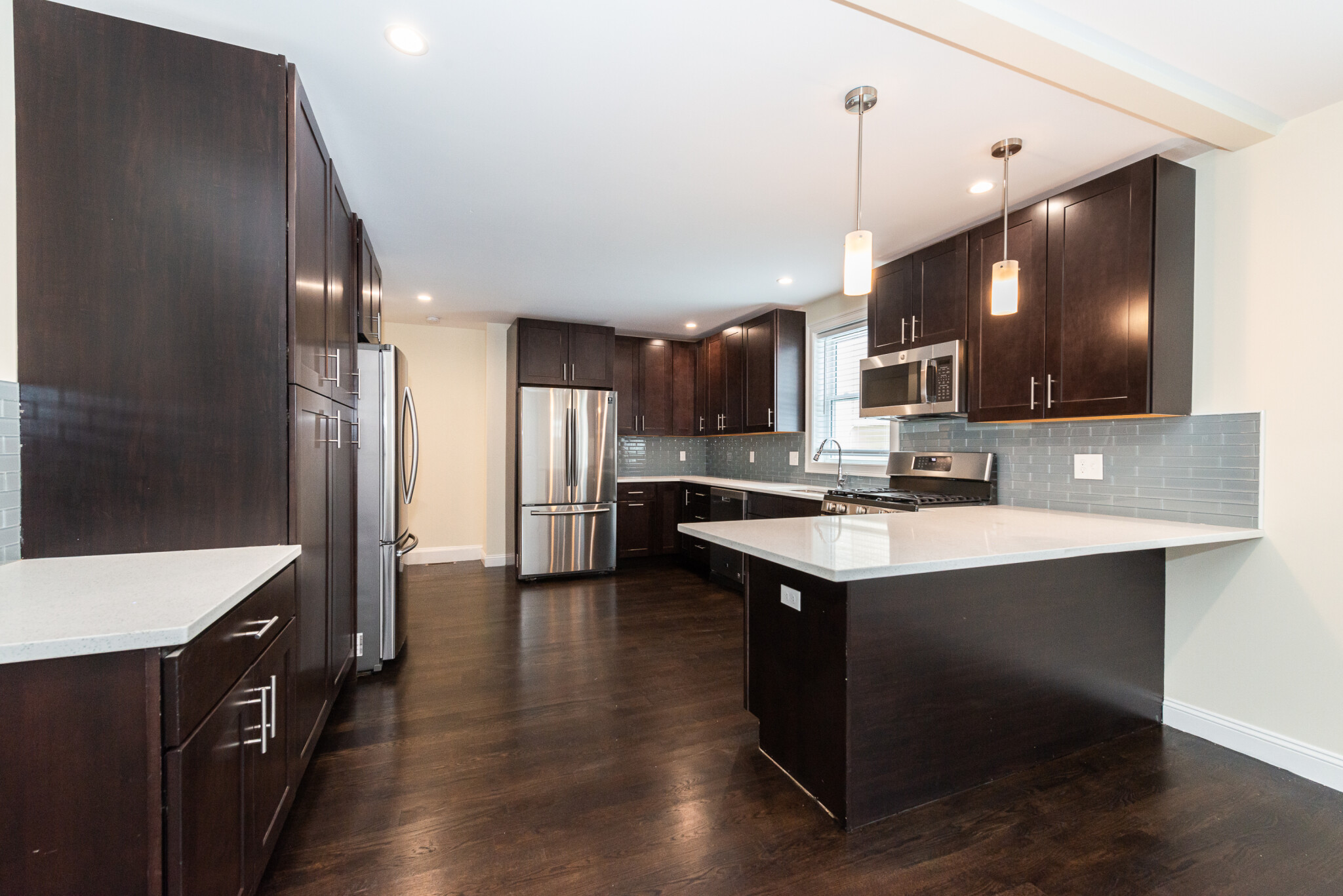 4 bed, 4+ bath apartment for rent at 14 Marion St Unit 2, Medford