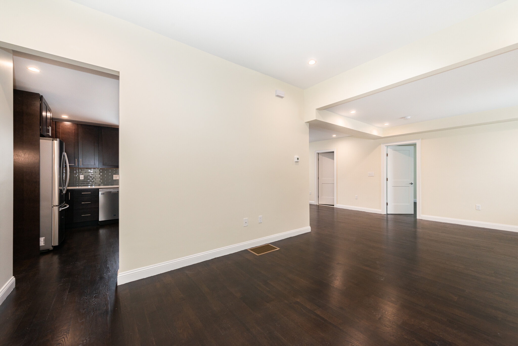 4 bed, 4+ bath apartment for rent at 14 Marion St Unit 2, Medford — photo 14 of 15