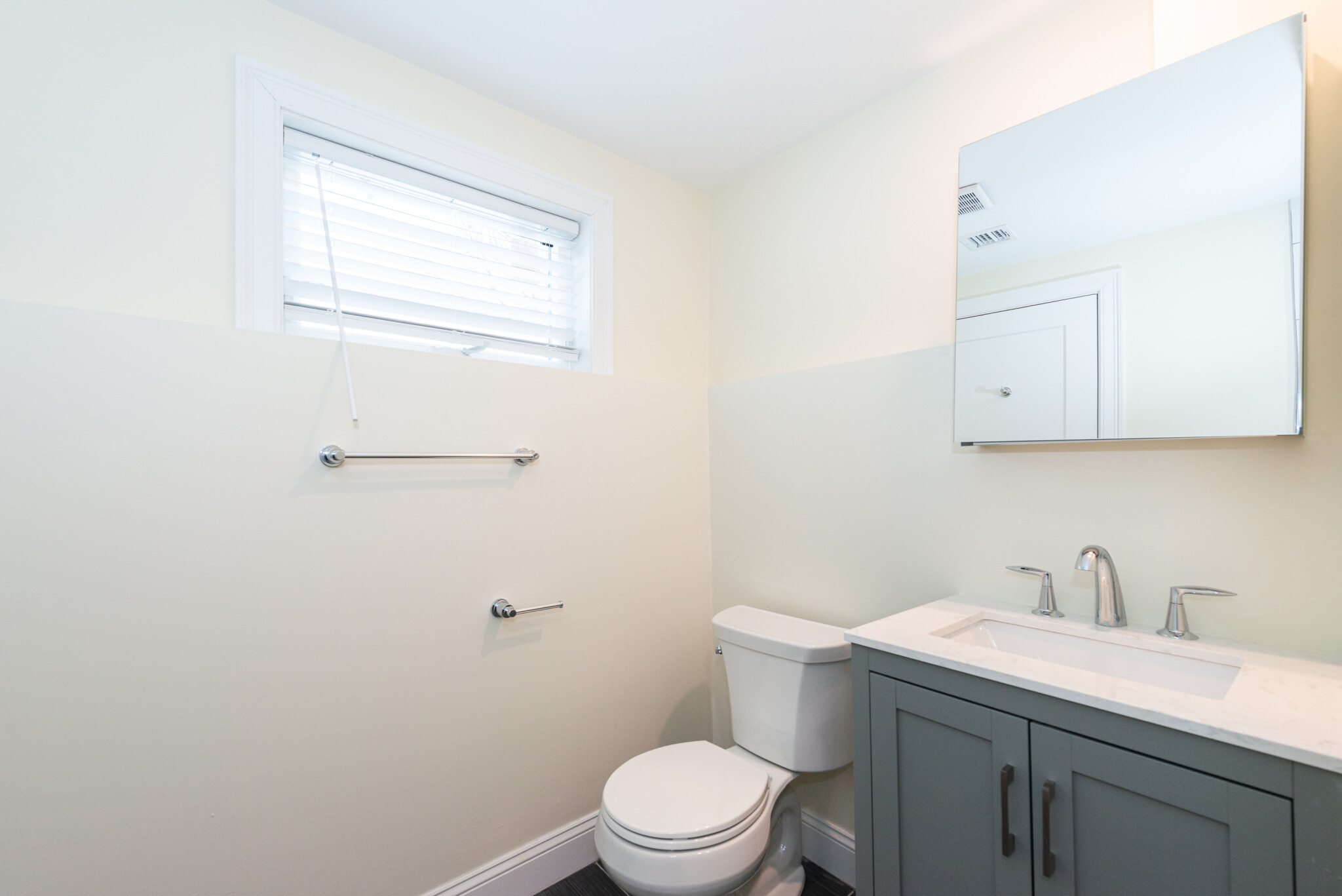 4 bed, 4+ bath apartment for rent at 14 Marion St Unit 2, Medford — photo 4 of 15