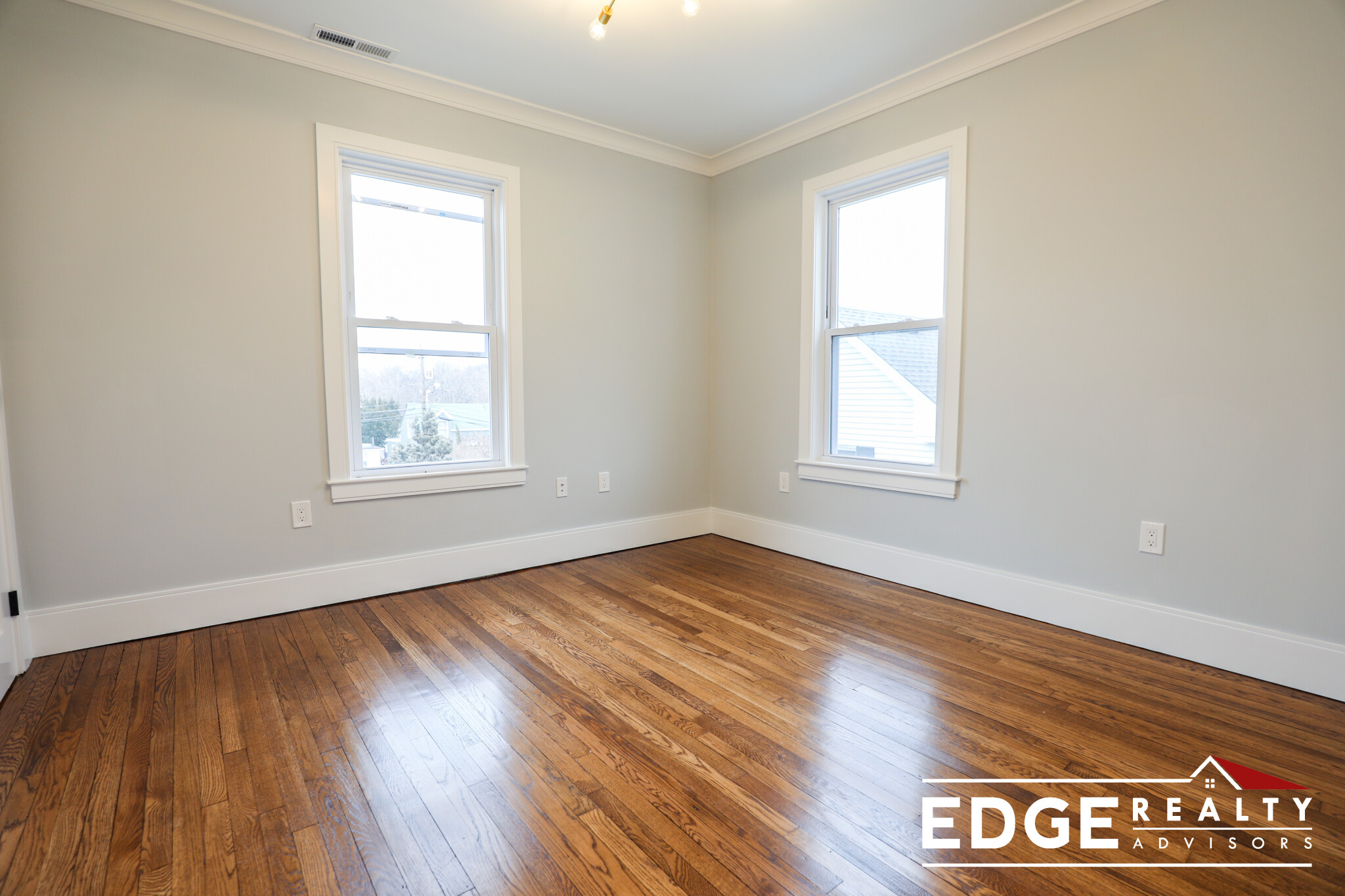 4 bed, 3 bath apartment for rent at 66 Calvary St, Waltham — photo 10 of 16
