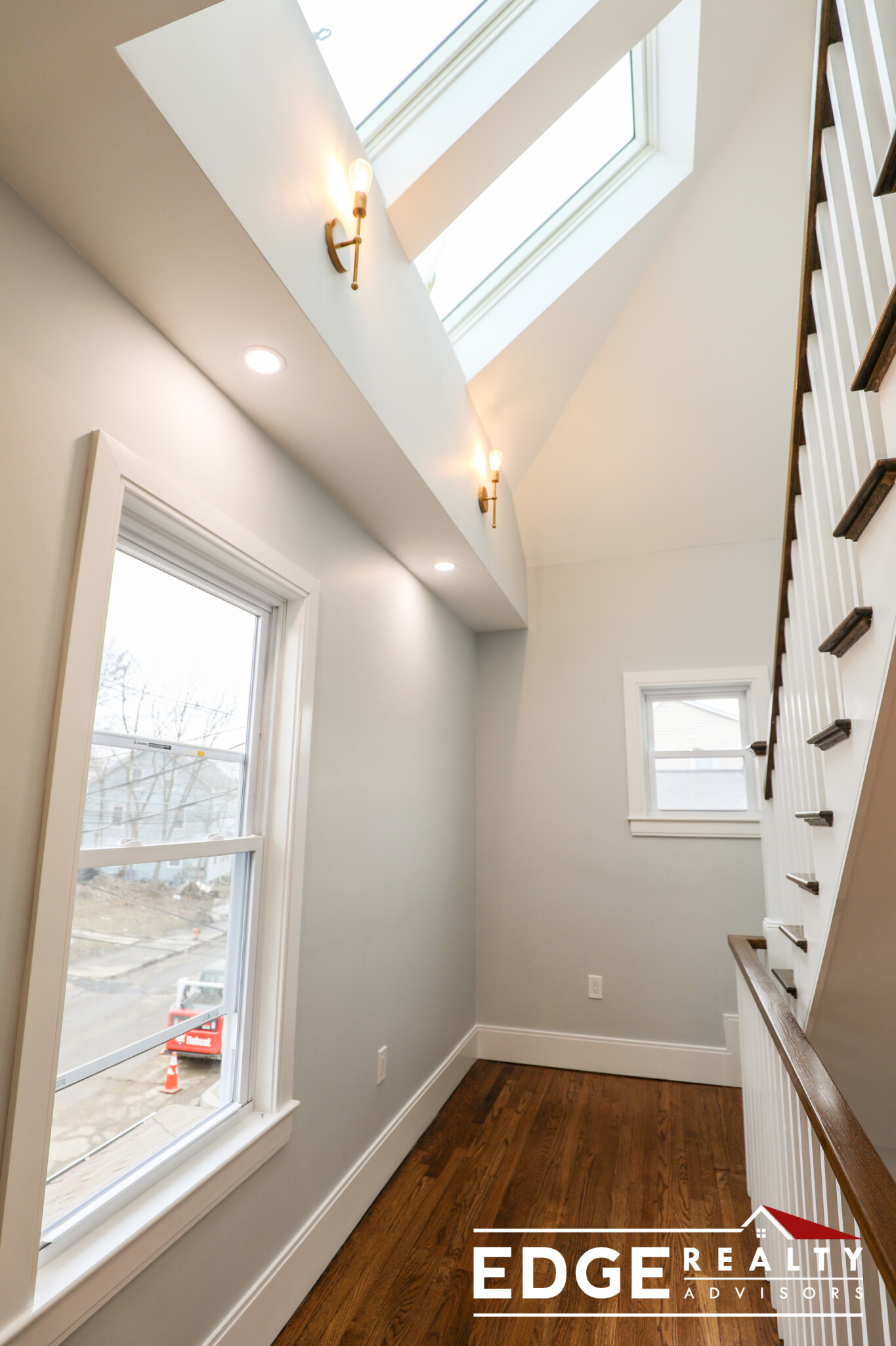 4 bed, 3 bath apartment for rent at 66 Calvary St, Waltham — photo 12 of 16