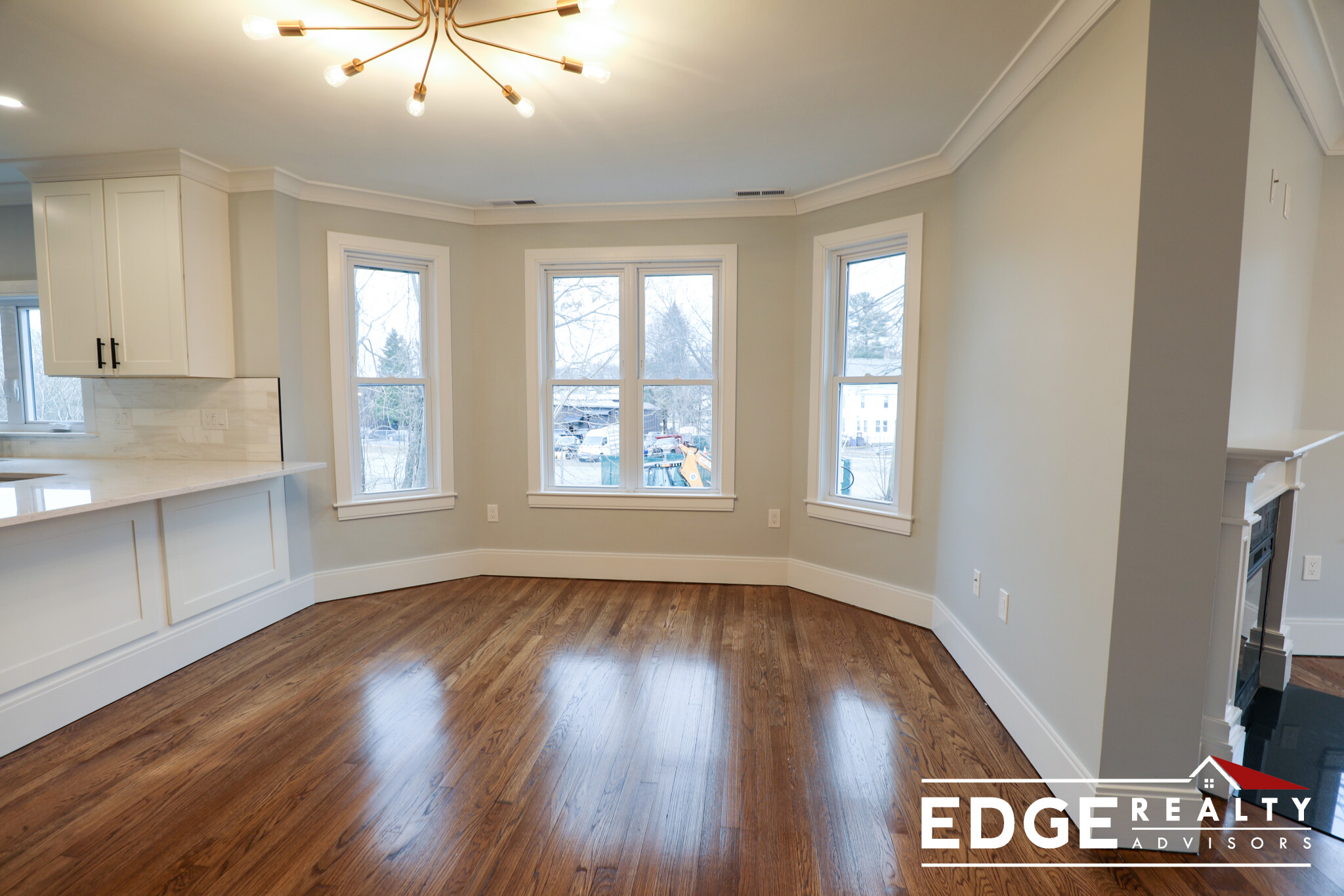 4 bed, 3 bath apartment for rent at 66 Calvary St, Waltham — photo 6 of 16