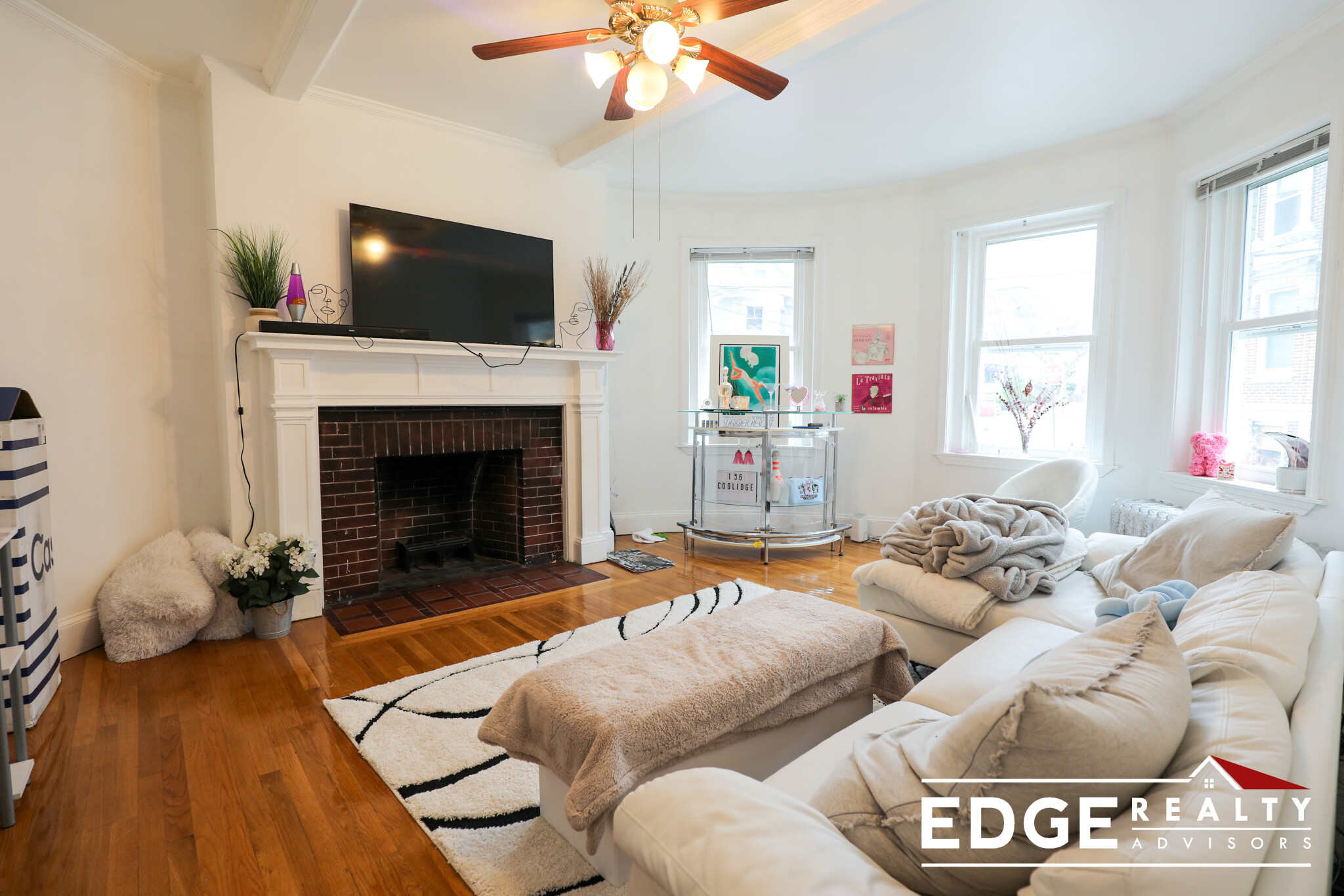 4 bed, 2 bath apartment for rent at 156 Coolidge St Unit 1, Brookline