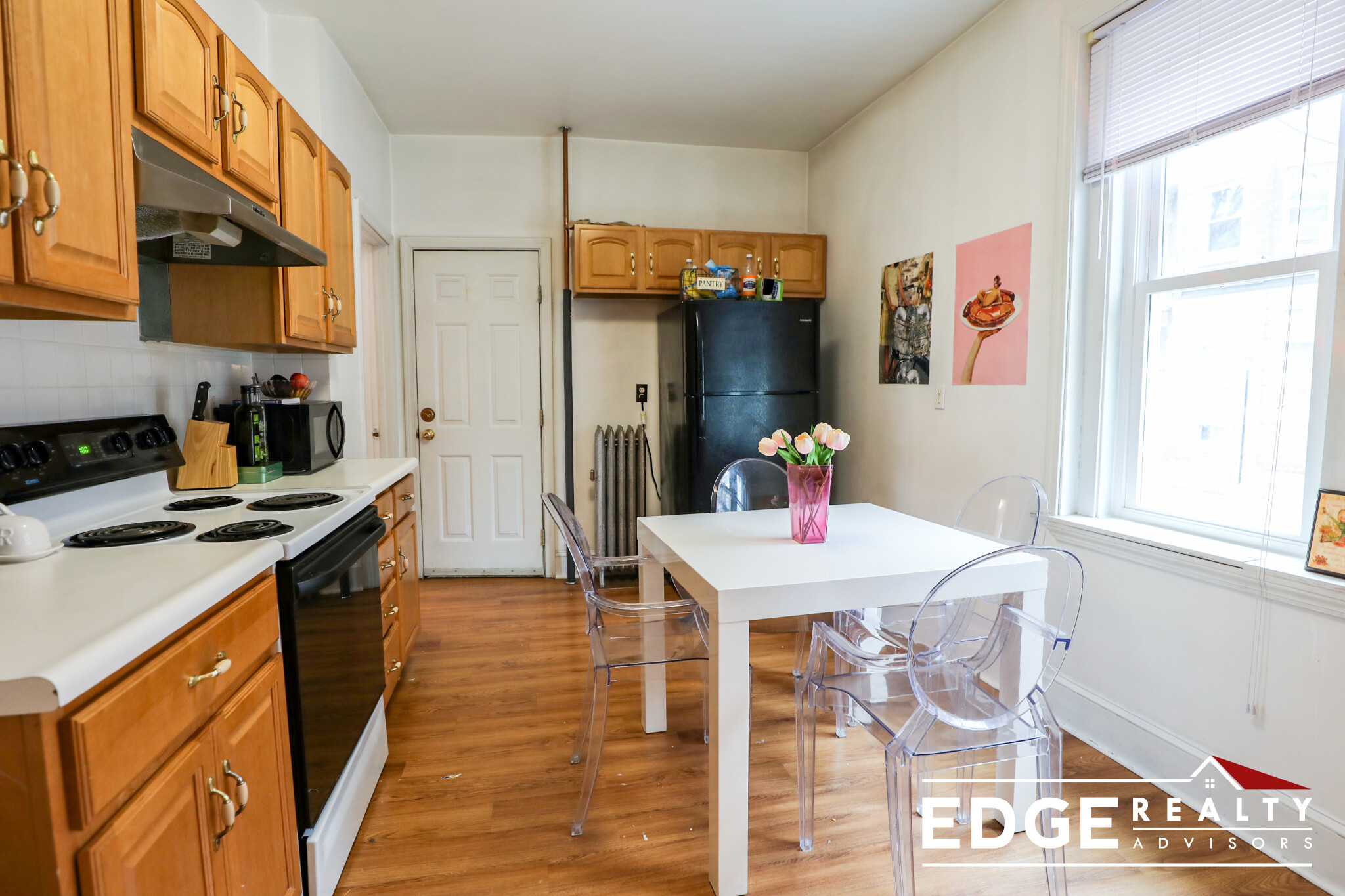 4 bed, 2 bath apartment for rent at 156 Coolidge St Unit 1, Brookline — photo 4 of 12