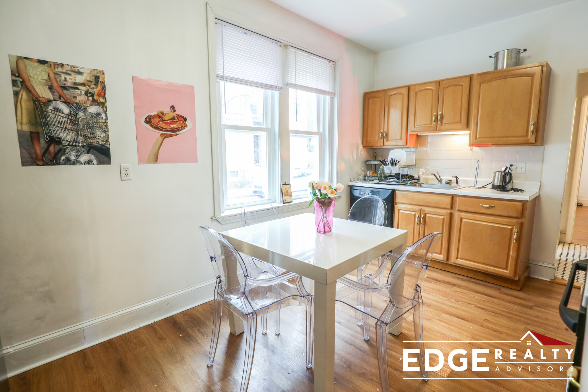 4 bed, 2 bath apartment for rent at 156 Coolidge St Unit 1, Brookline — photo 3 of 12