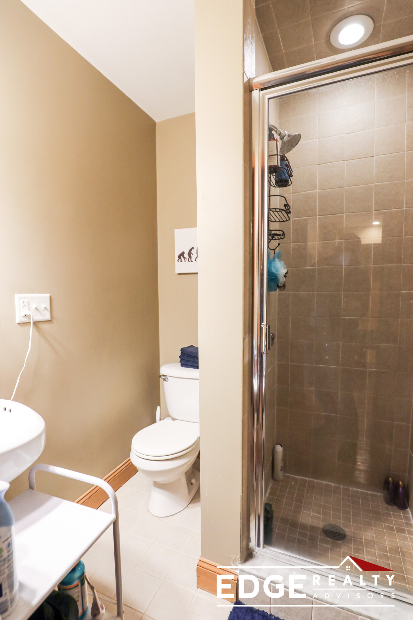 4 bed, 2 bath apartment for rent at 149 Sutherland Rd Unit 2, Brighton — photo 10 of 12