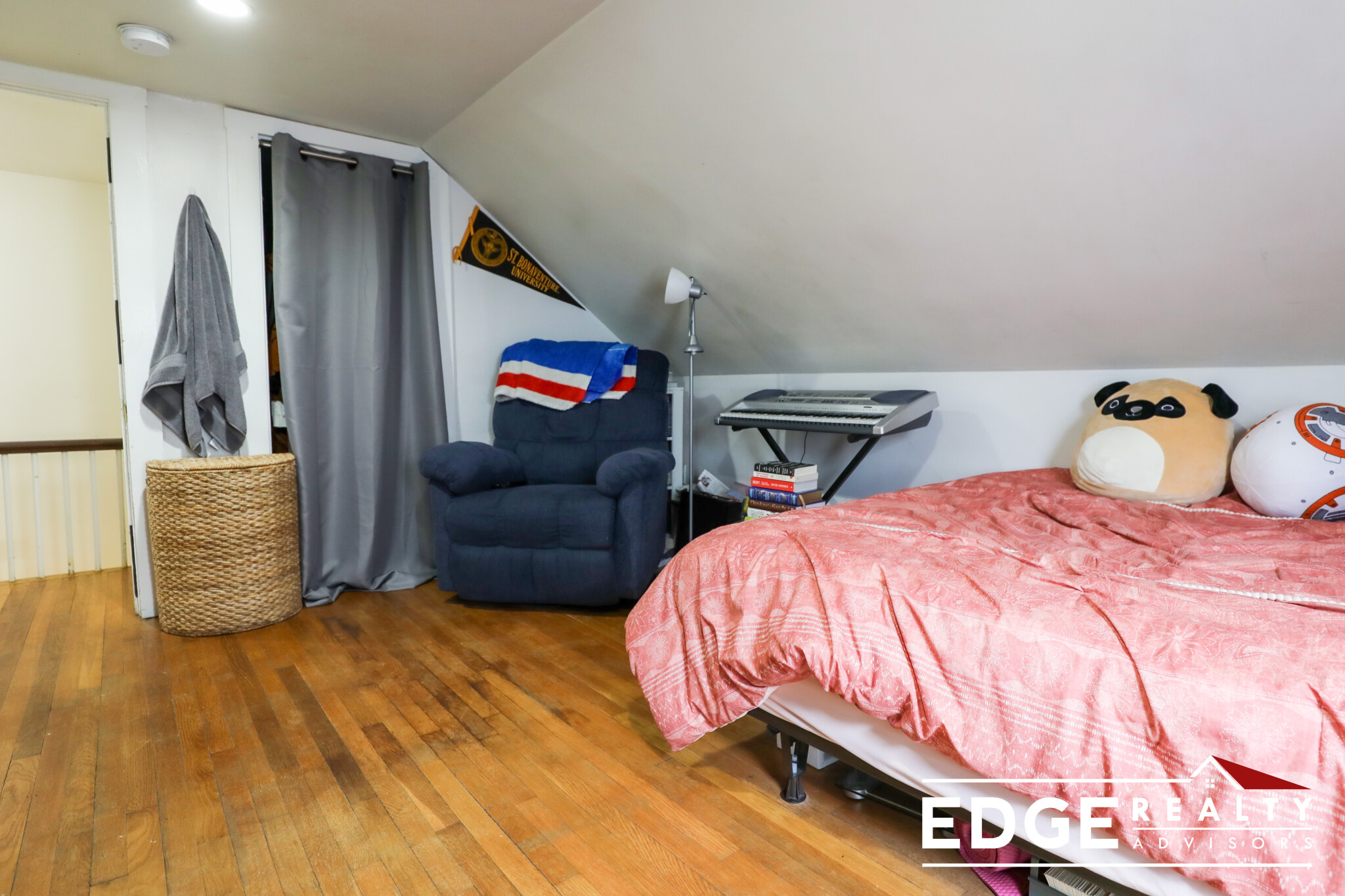 3 bed, 1 bath apartment for rent at 32 Cherry St Unit 2, Davis Square — photo 11 of 12