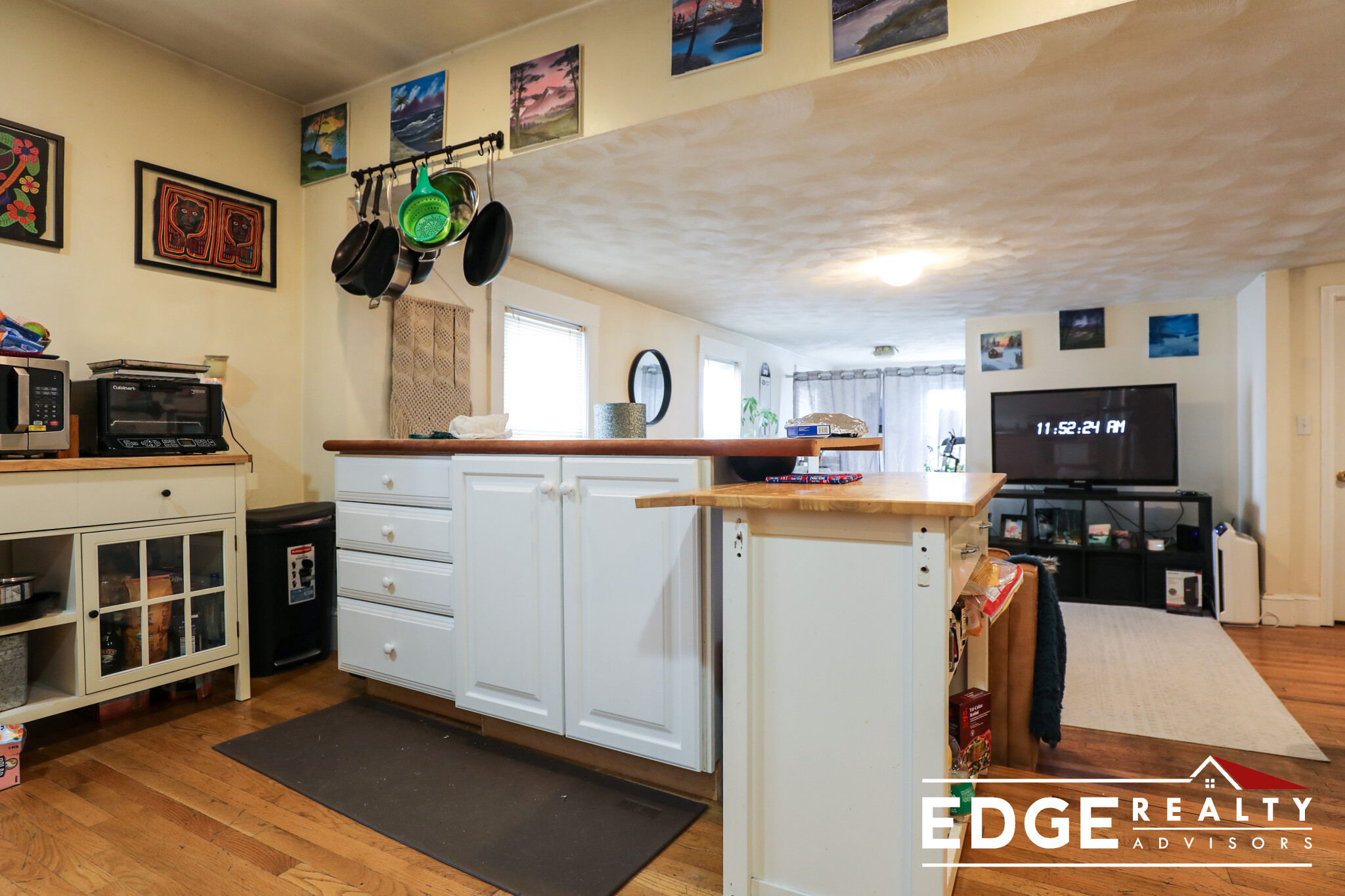 3 bed, 1 bath apartment for rent at 32 Cherry St Unit 2, Davis Square — photo 3 of 12