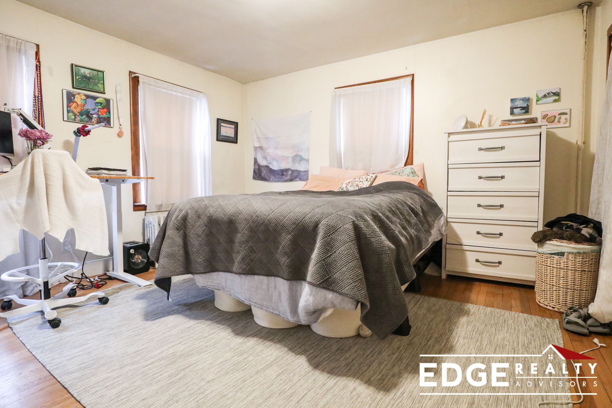 3 bed, 1 bath apartment for rent at 32 Cherry St Unit 2, Davis Square — photo 8 of 12
