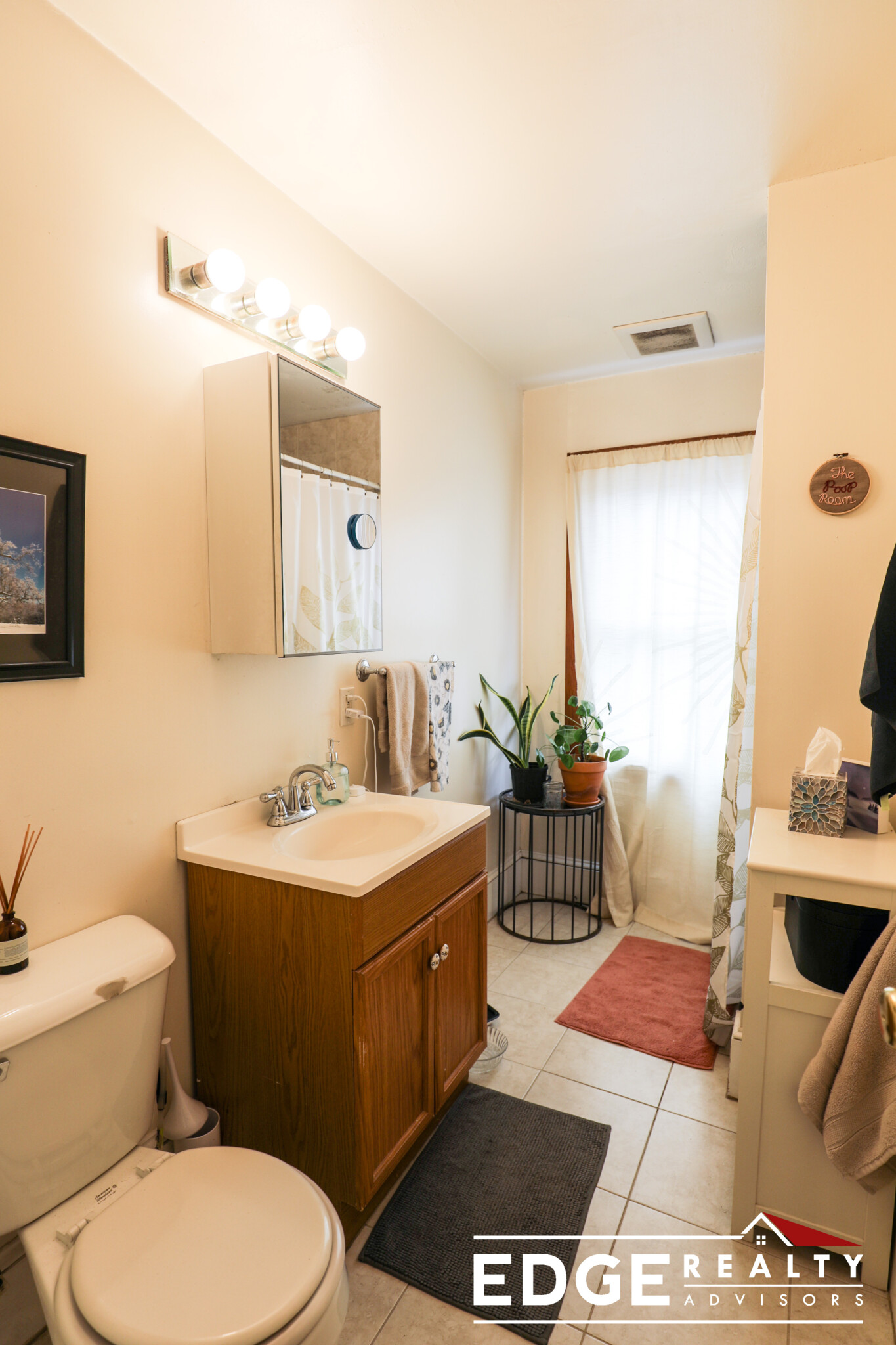 3 bed, 1 bath apartment for rent at 32 Cherry St Unit 2, Davis Square — photo 9 of 12