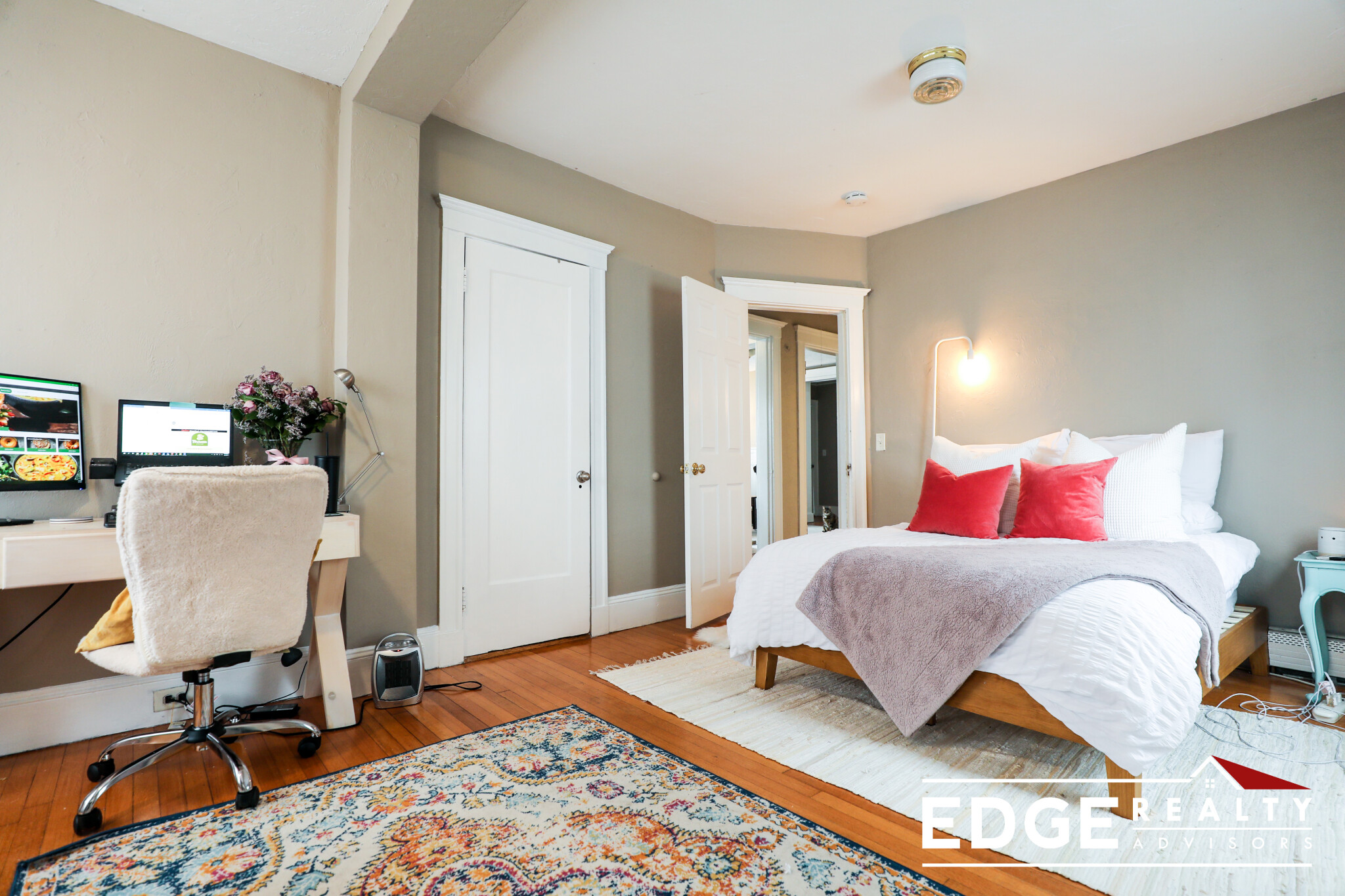 3 bed, 1 bath apartment for rent at 1 Boulevard Ter, Brighton — photo 8 of 11