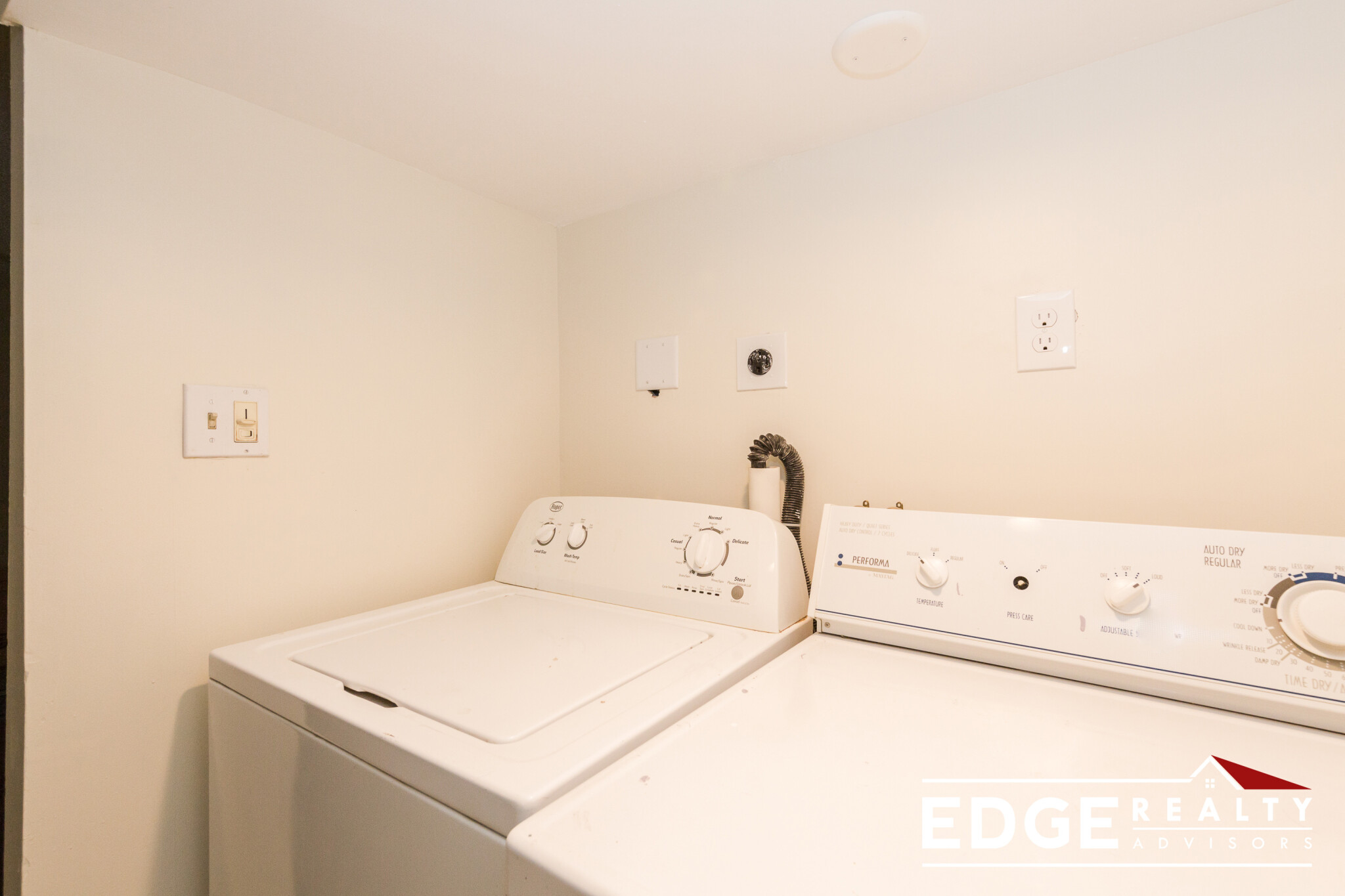 136 Monument St, Medford