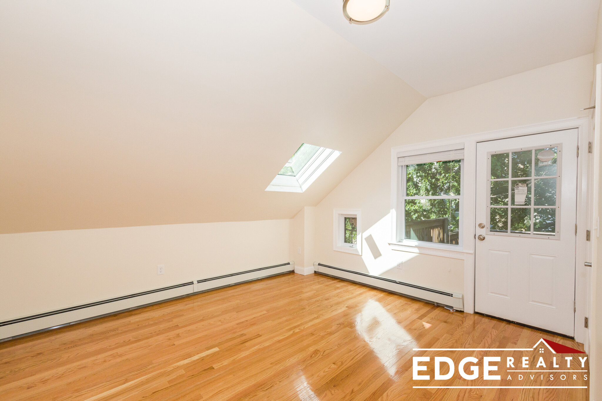 136 Monument St, Medford