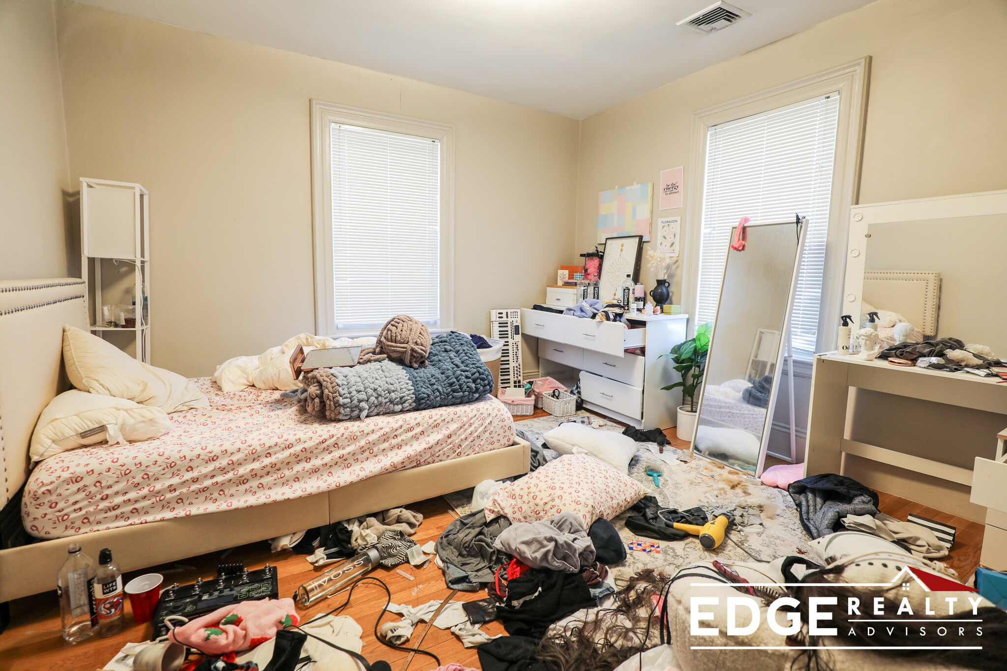 3 bed, 2 bath apartment for rent at 17 Greylock Rd, Allston — photo 8 of 9