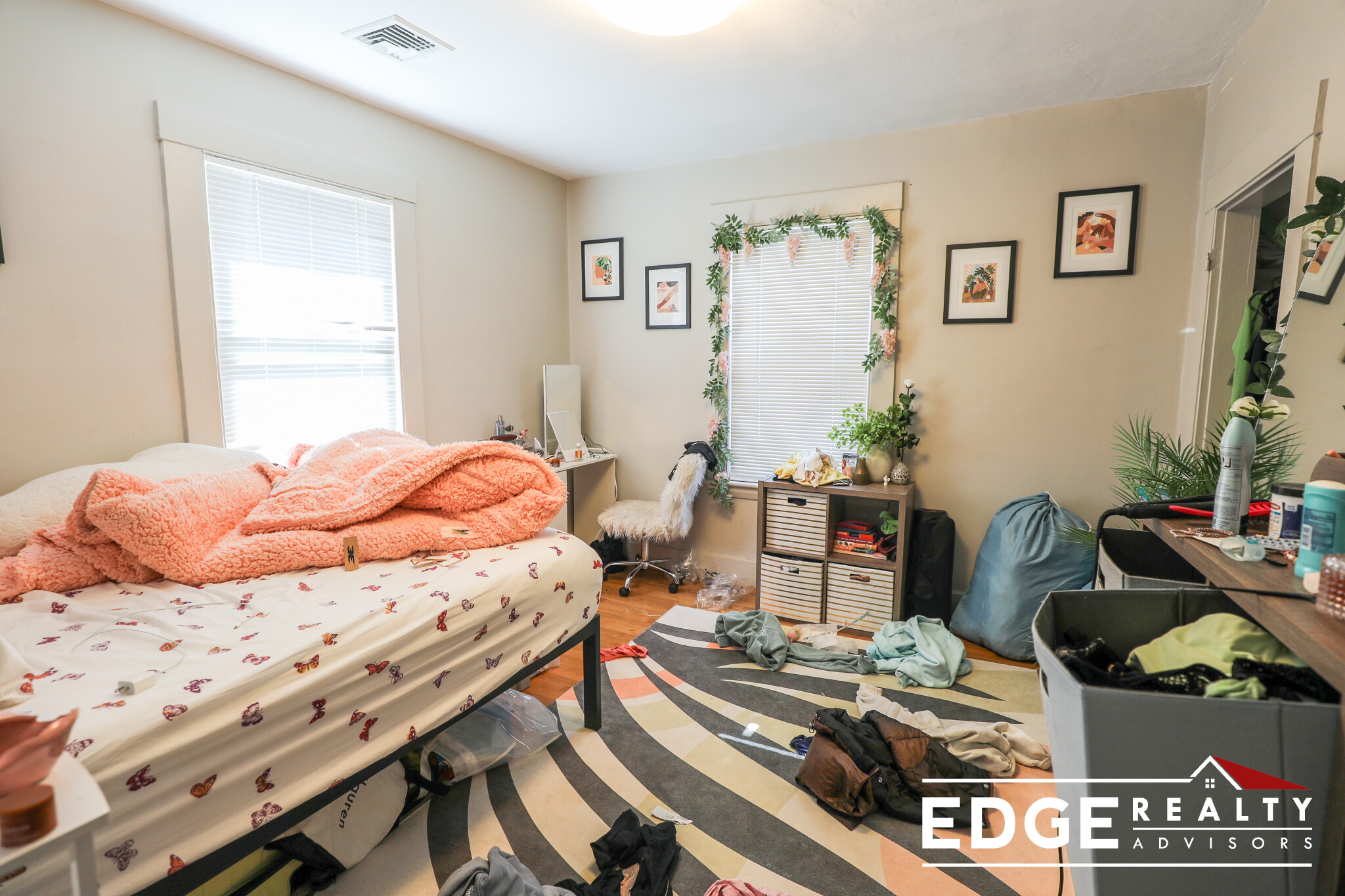 3 bed, 2 bath apartment for rent at 17 Greylock Rd, Allston — photo 5 of 9