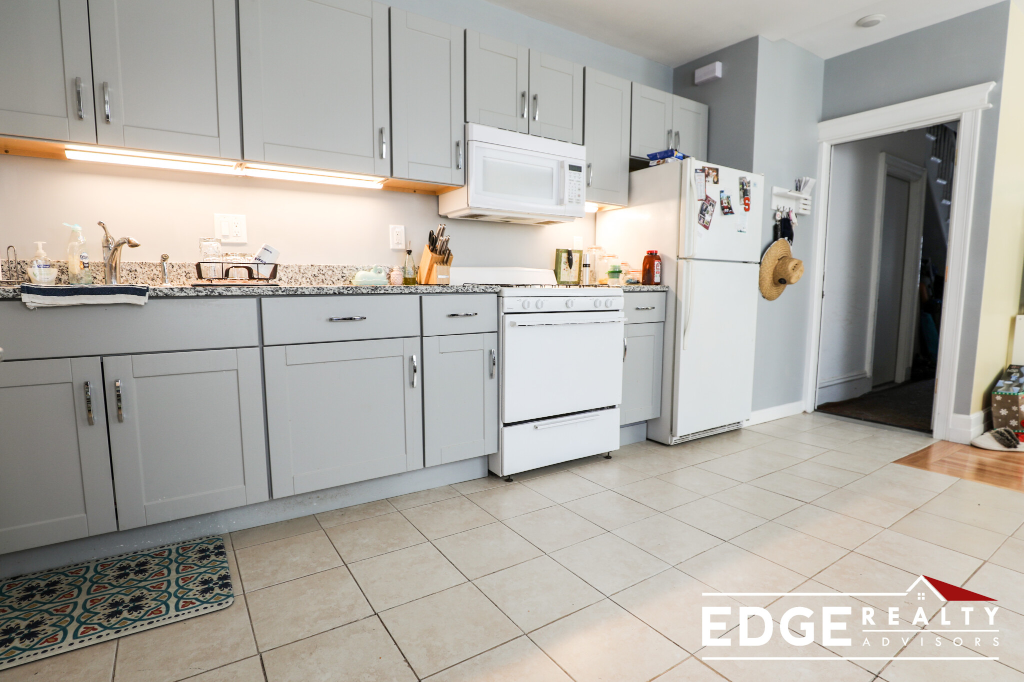 1 bed, 1 bath apartment for rent at 21 Lothrop St Unit 1, Brighton
