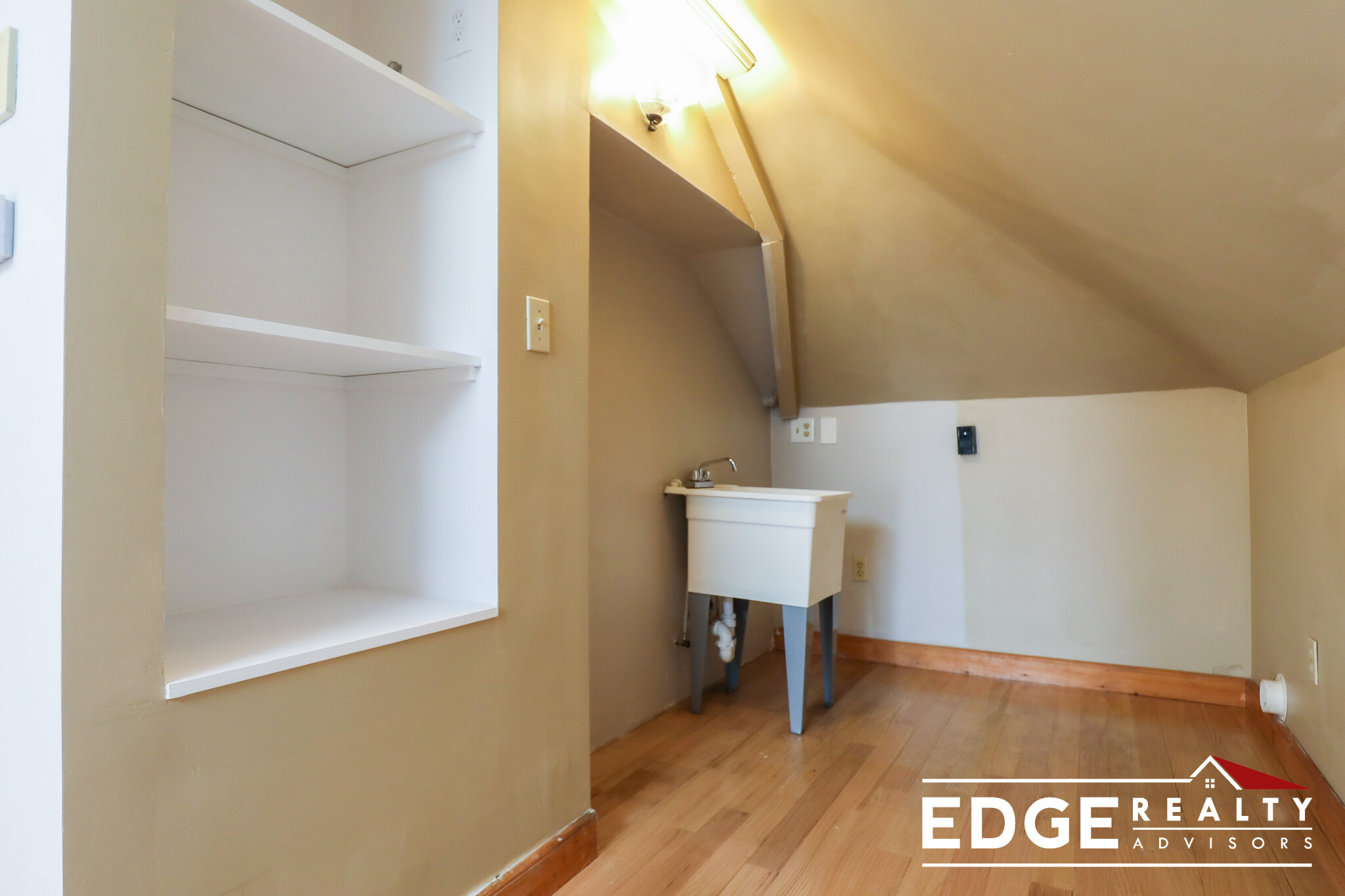 15 Greycliff Rd, Brighton