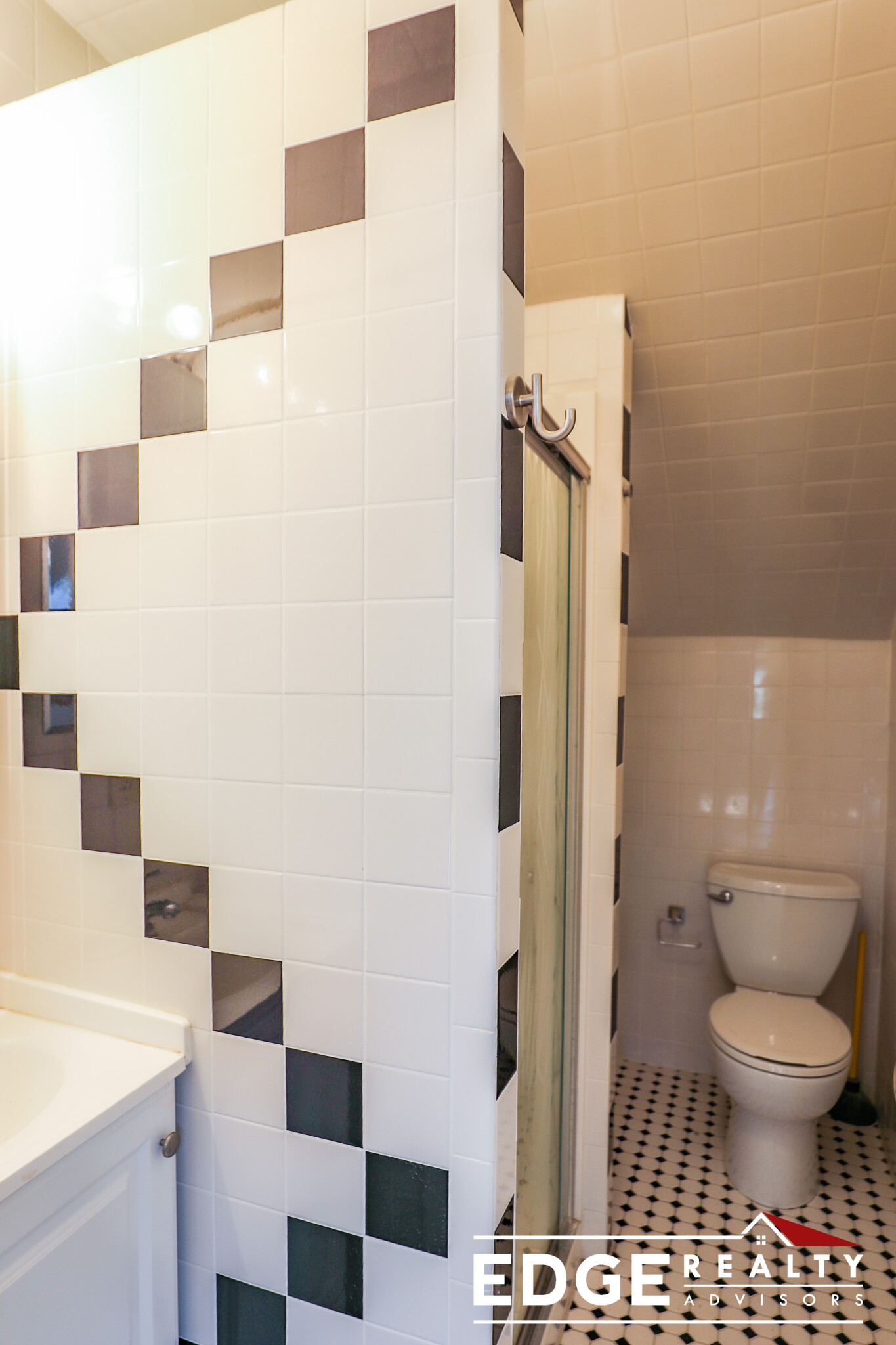 15 Greycliff Rd, Brighton