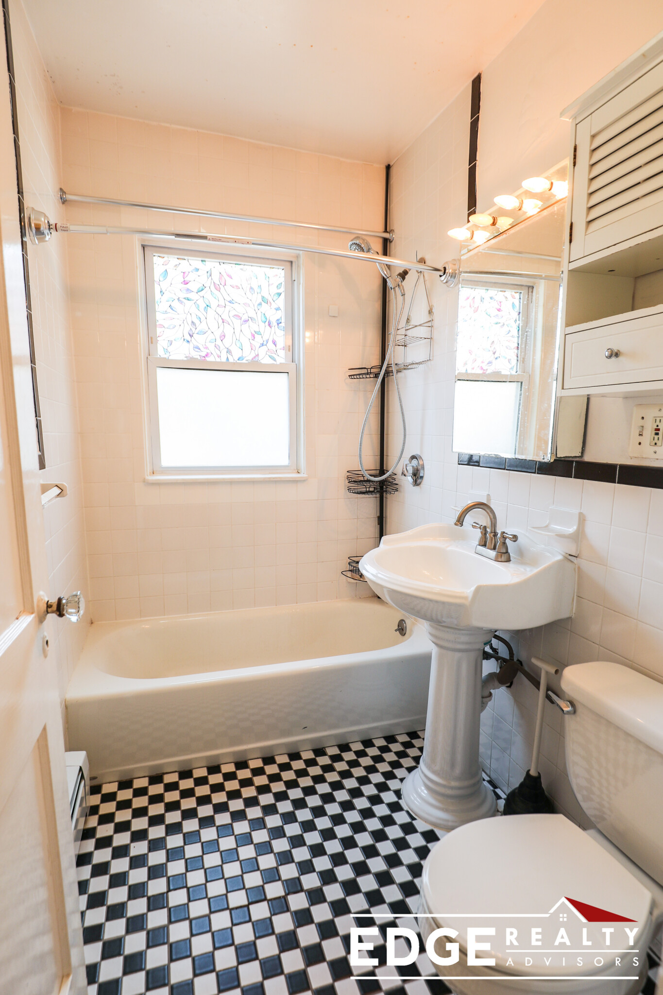 15 Greycliff Rd, Brighton