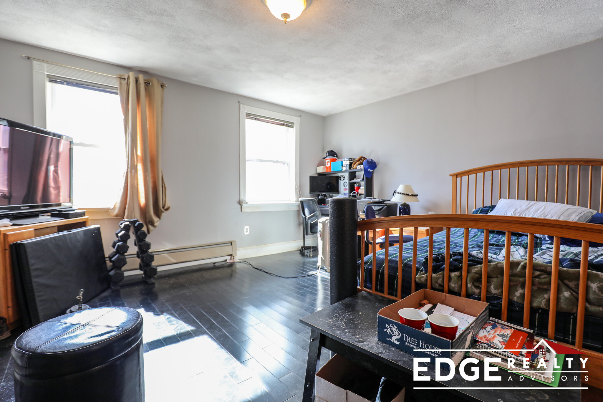 5 Cottage St, South Boston