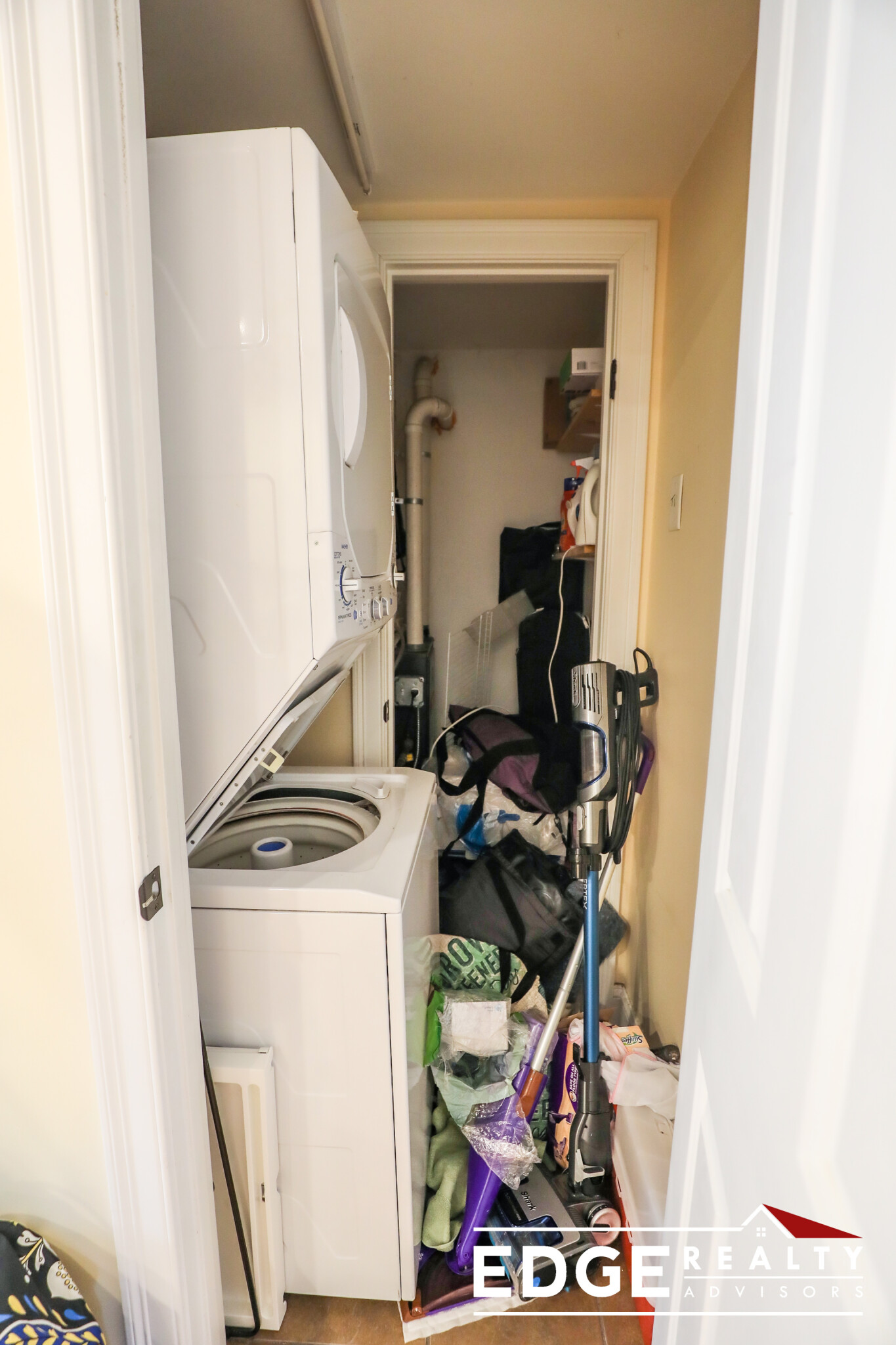 24 Armstrong St, Jamaica Plain