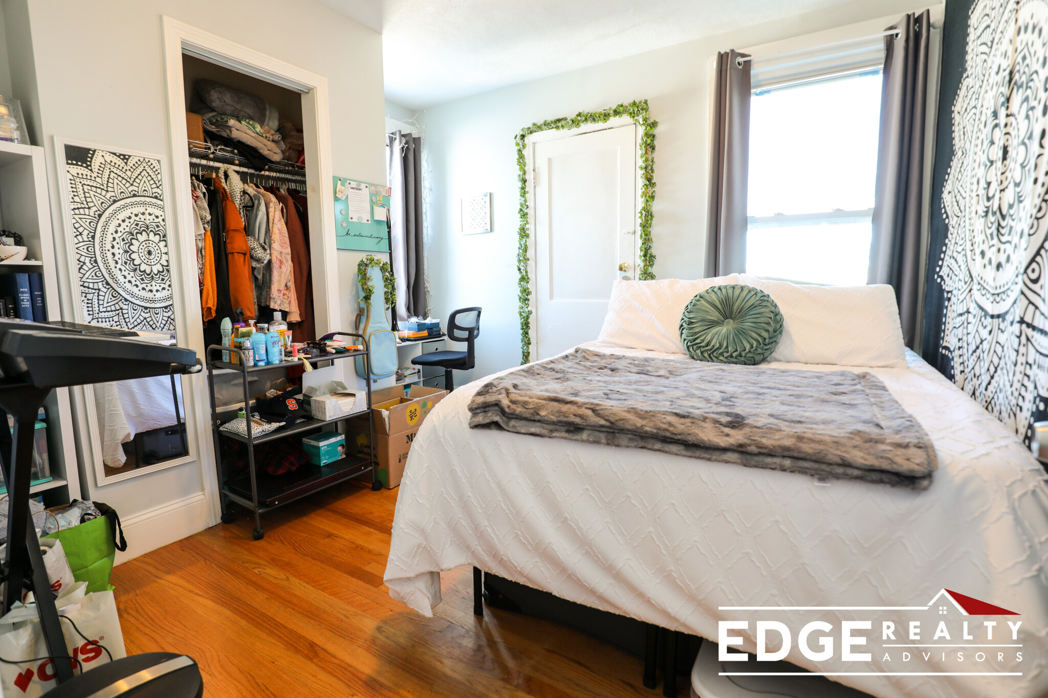 4 Rockledge St, Roxbury