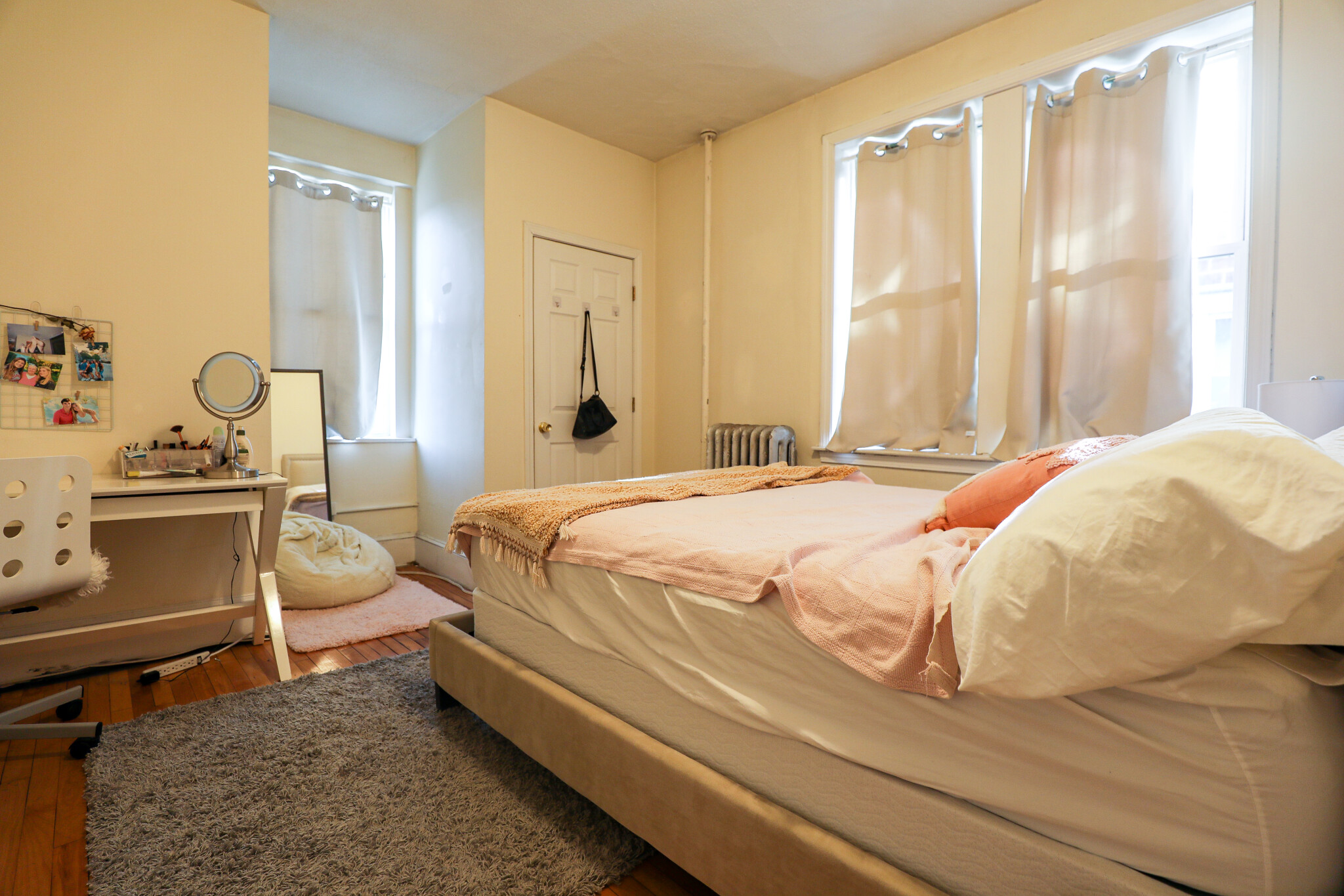 324 Saint Paul St, Longwood