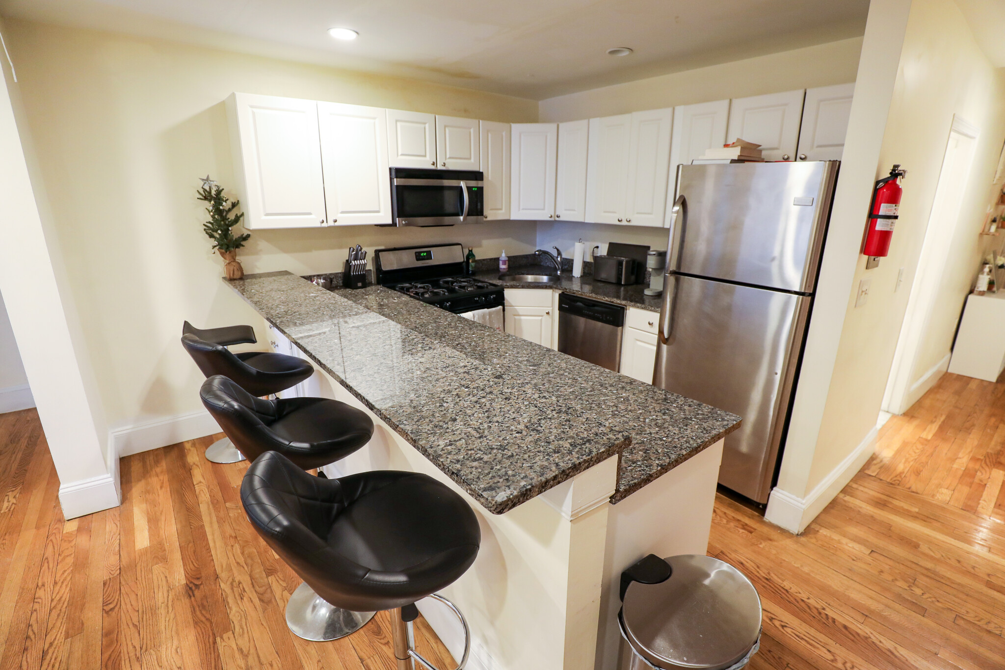 324 Saint Paul St, Longwood