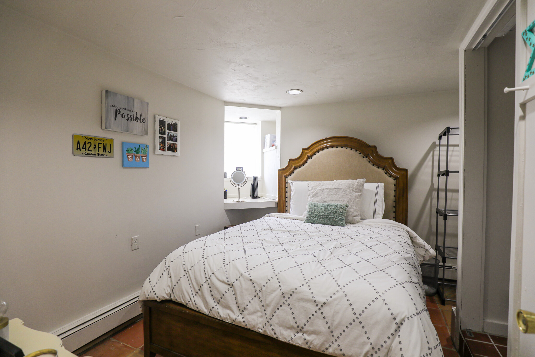 86 Linden St, Allston