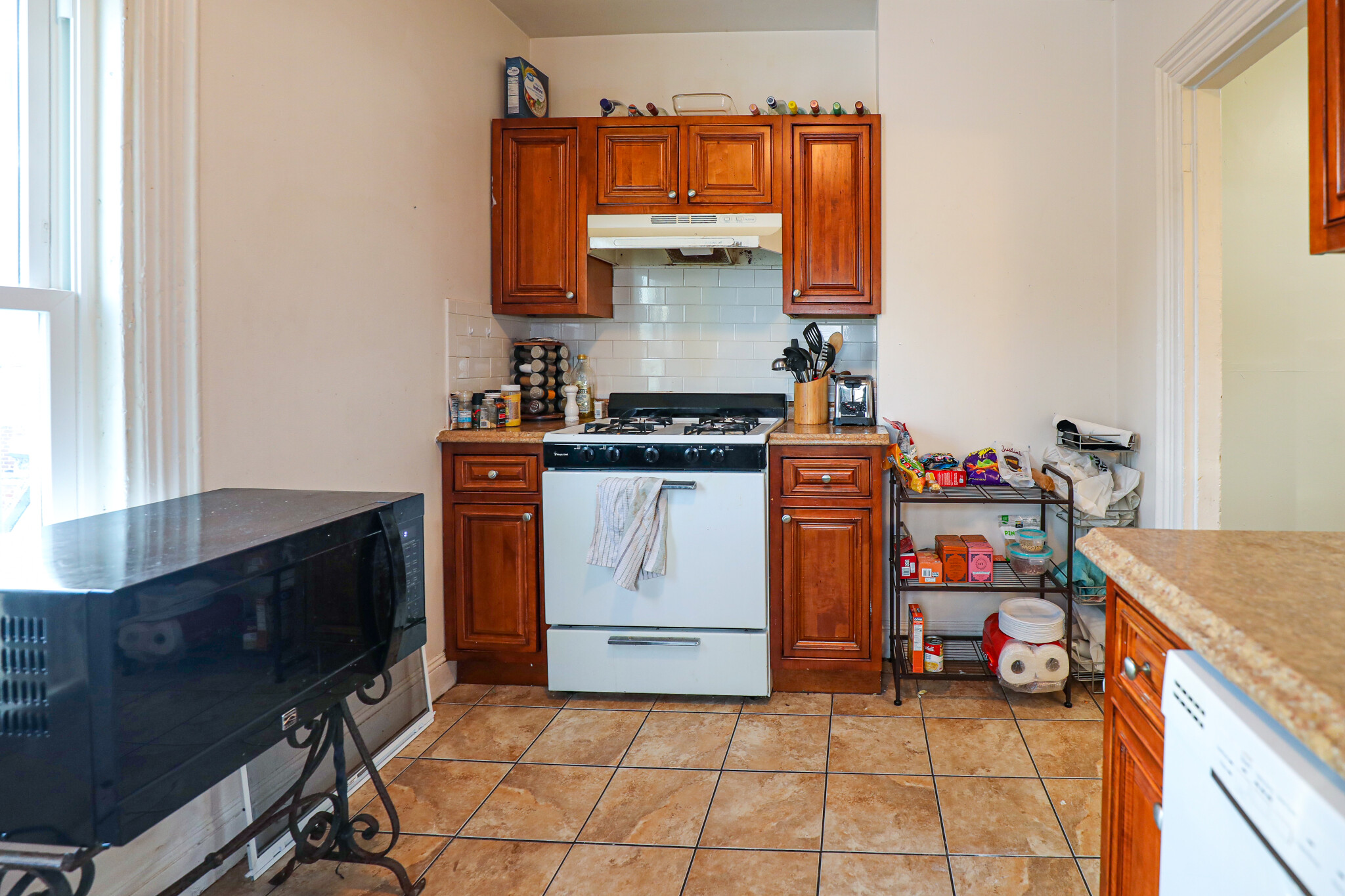 27 Pratt St, Allston