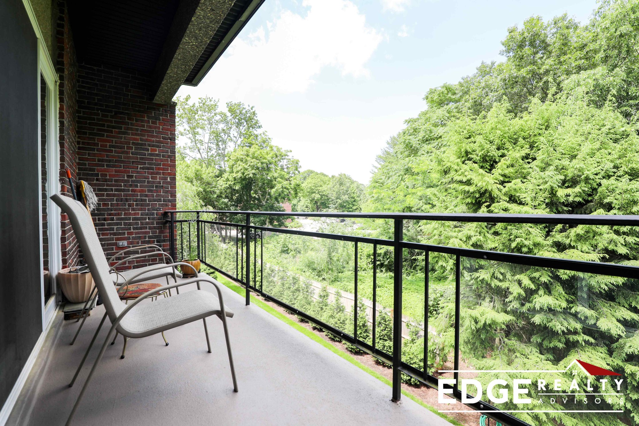 1218 Greendale Ave, Needham