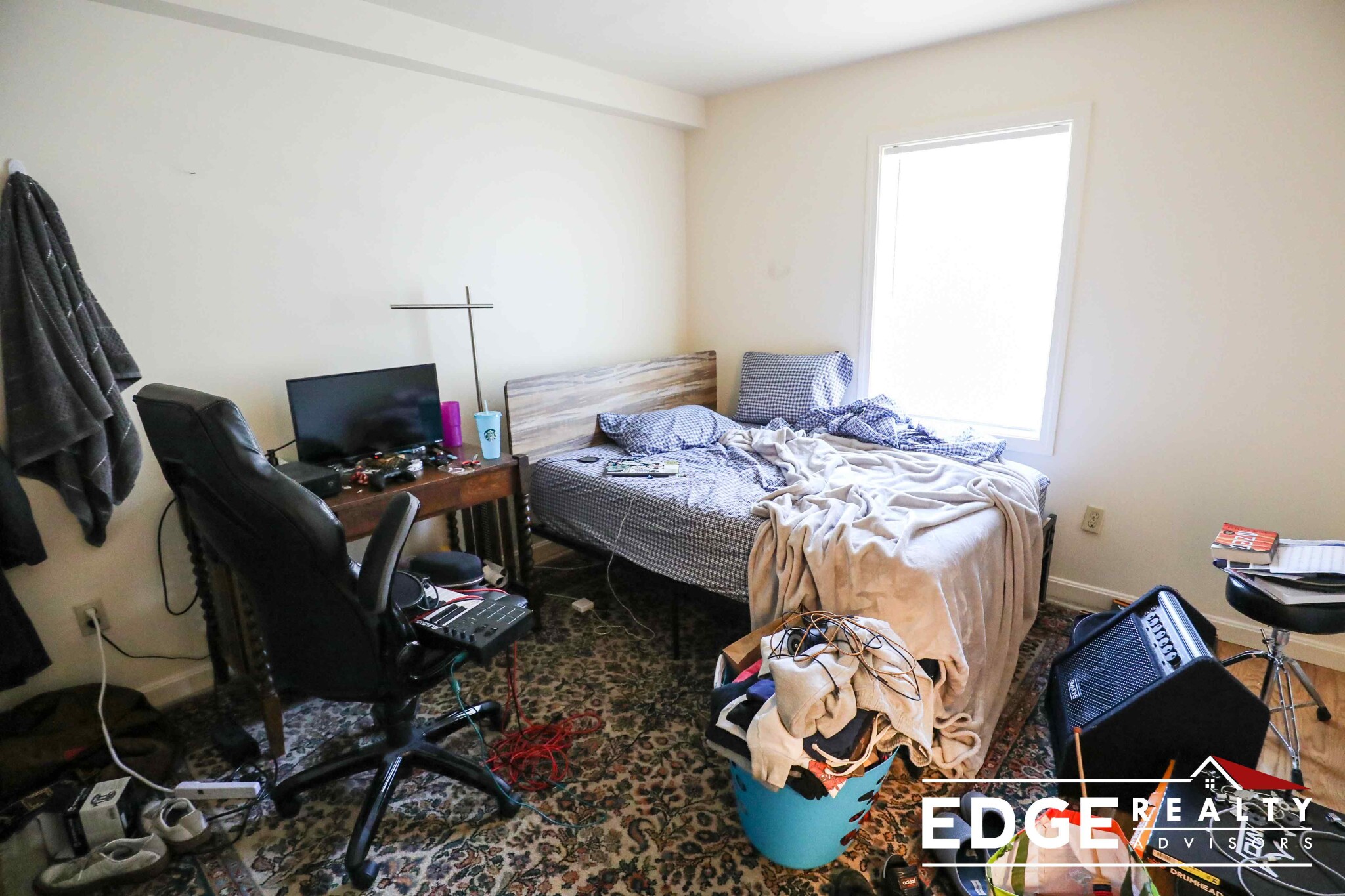 34 Raymond St, Allston