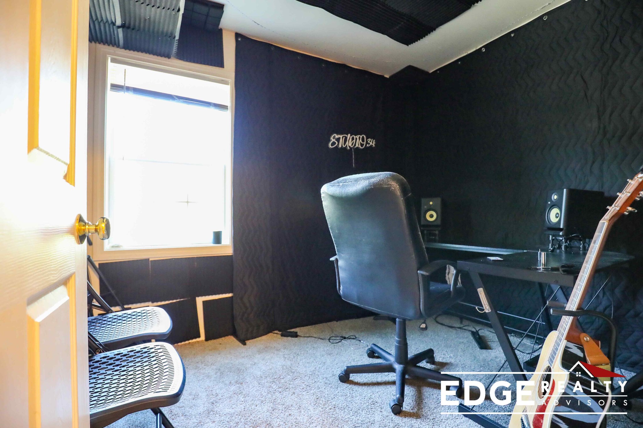 34 Raymond St, Allston